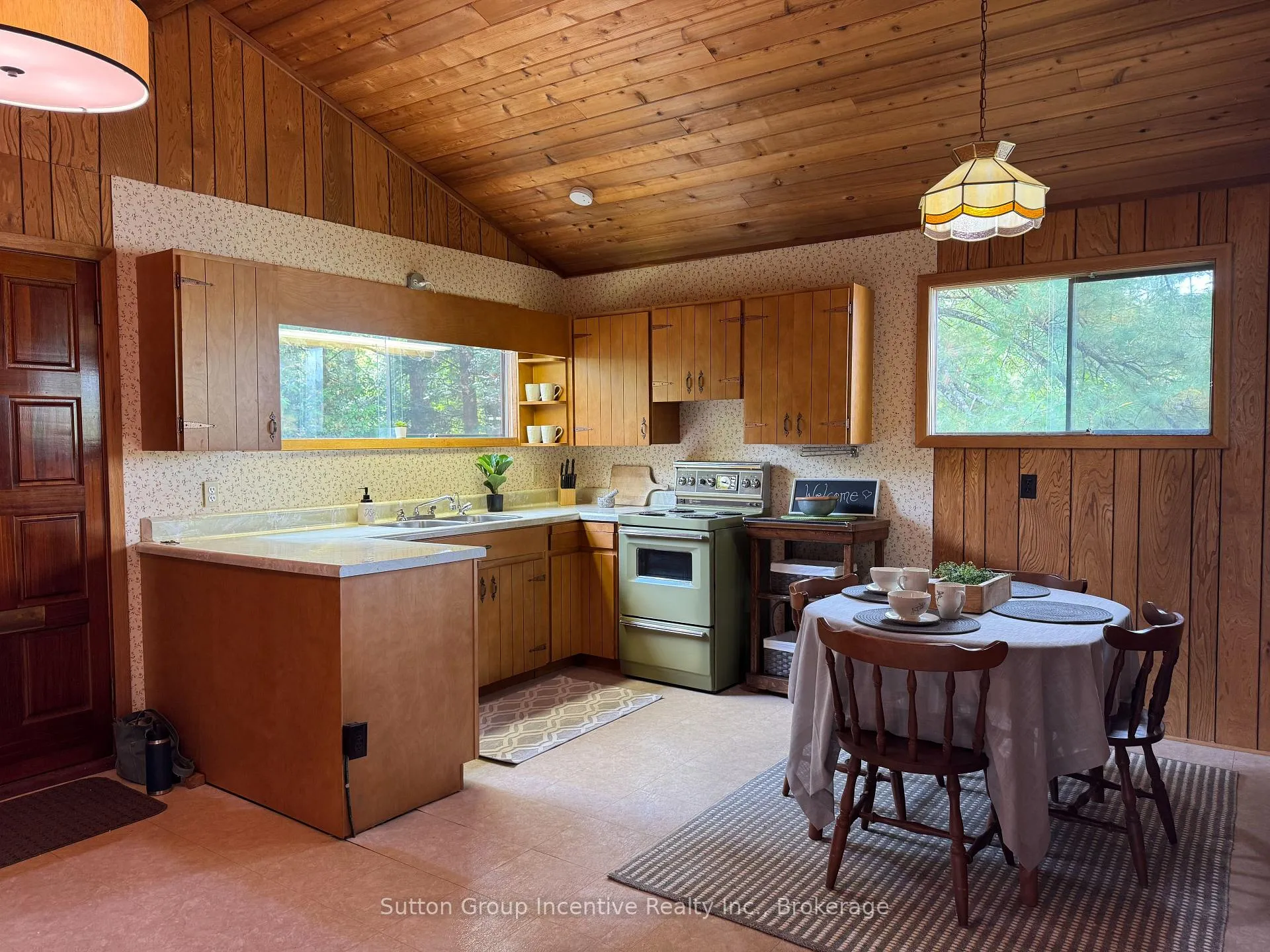 Photo 7 of 1017 Goldfinch Court, Gravenhurst, Morrison — HOMEH