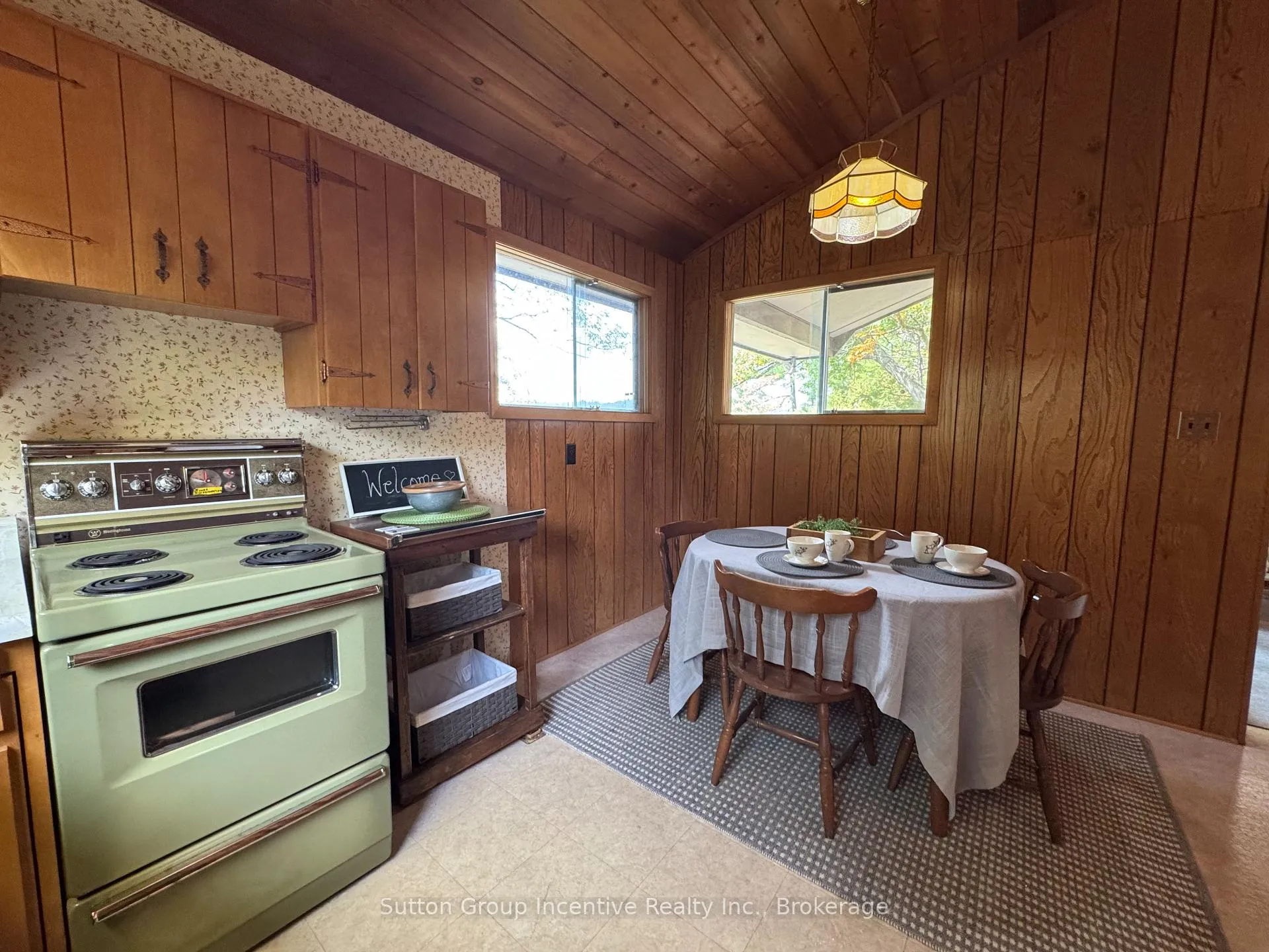 Photo 8 of 1017 Goldfinch Court, Gravenhurst, Morrison — HOMEH