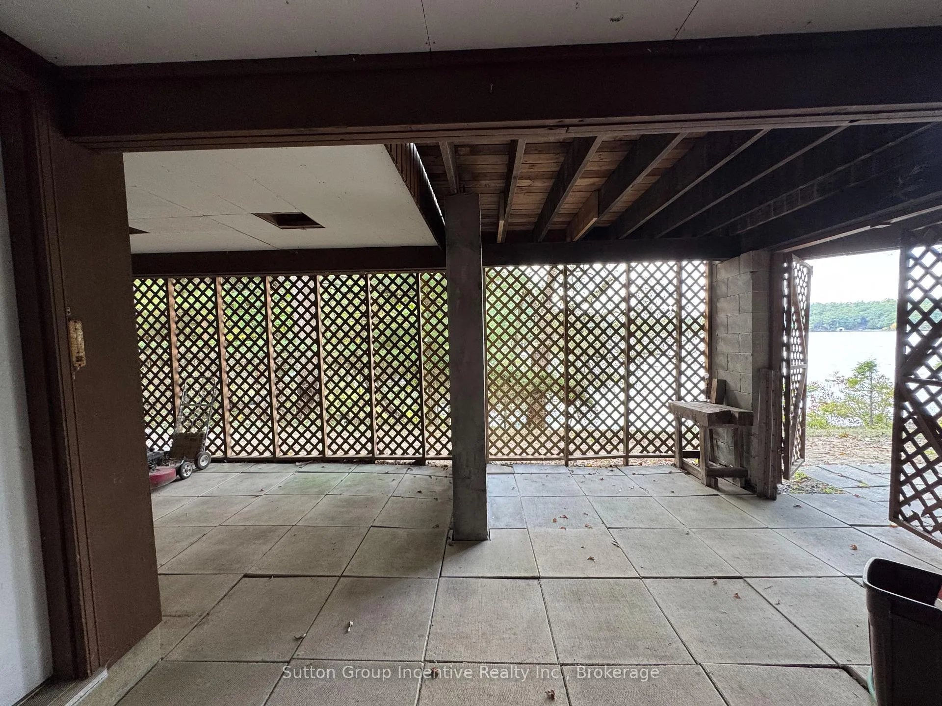 Photo 25 of 1017 Goldfinch Court, Gravenhurst, Morrison — HOMEH