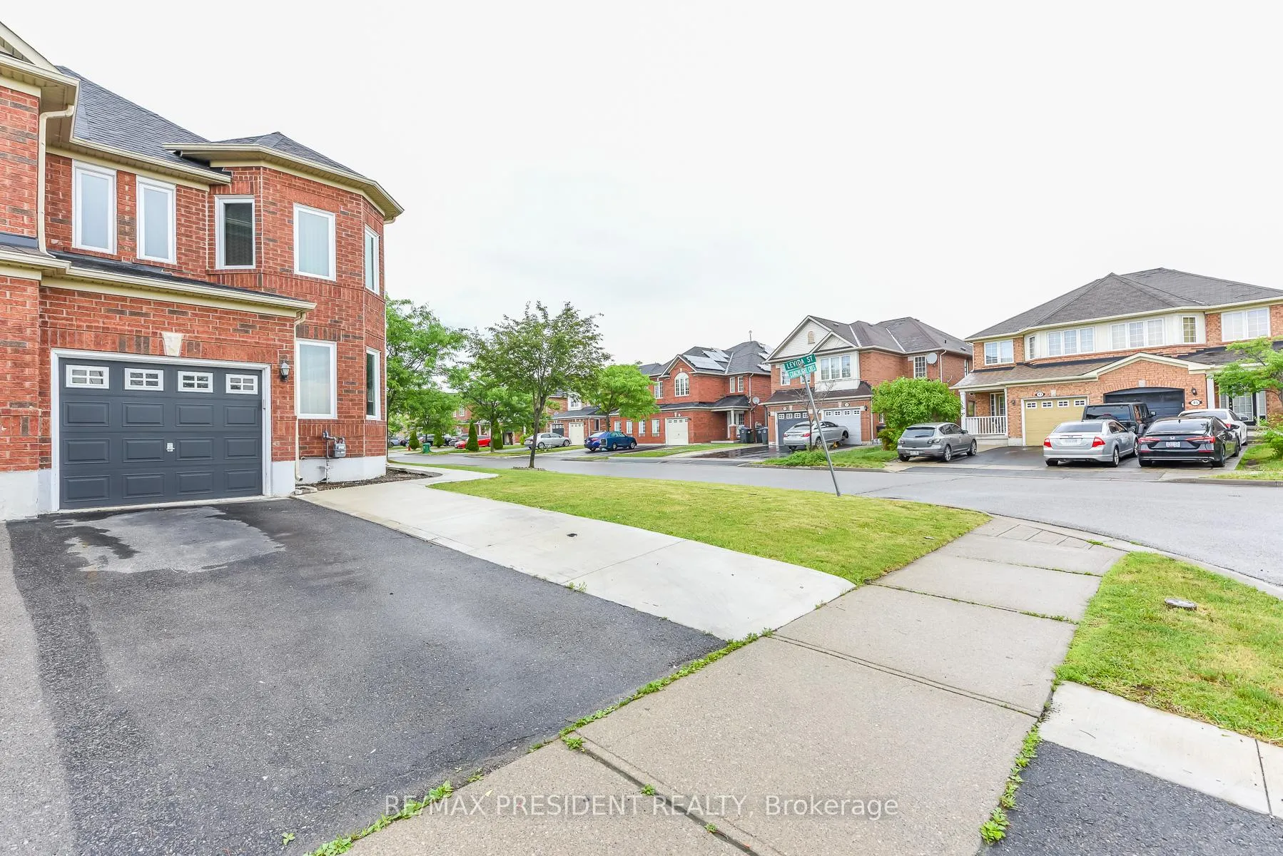 Photo 3 of 26 Levida Street, Brampton, Vales of Castlemore — HOMEH