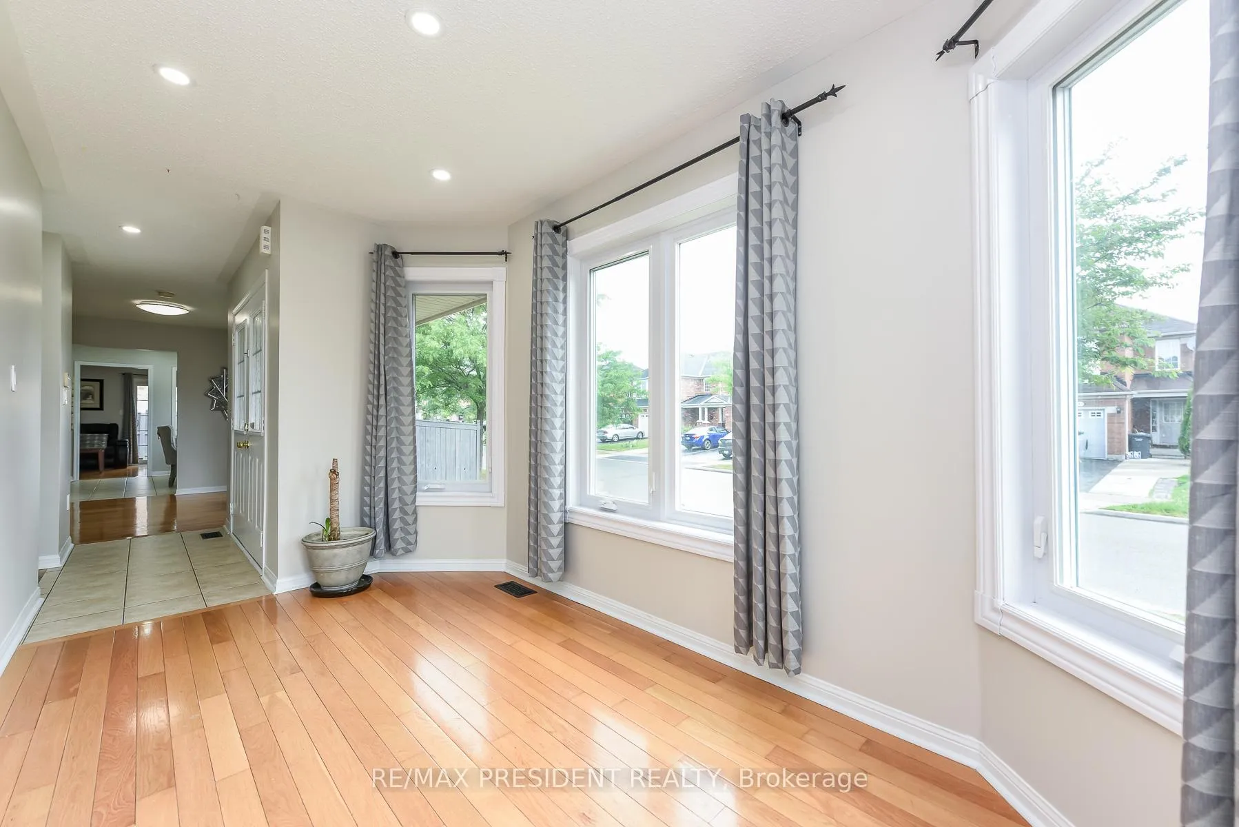 Photo 8 of 26 Levida Street, Brampton, Vales of Castlemore — HOMEH