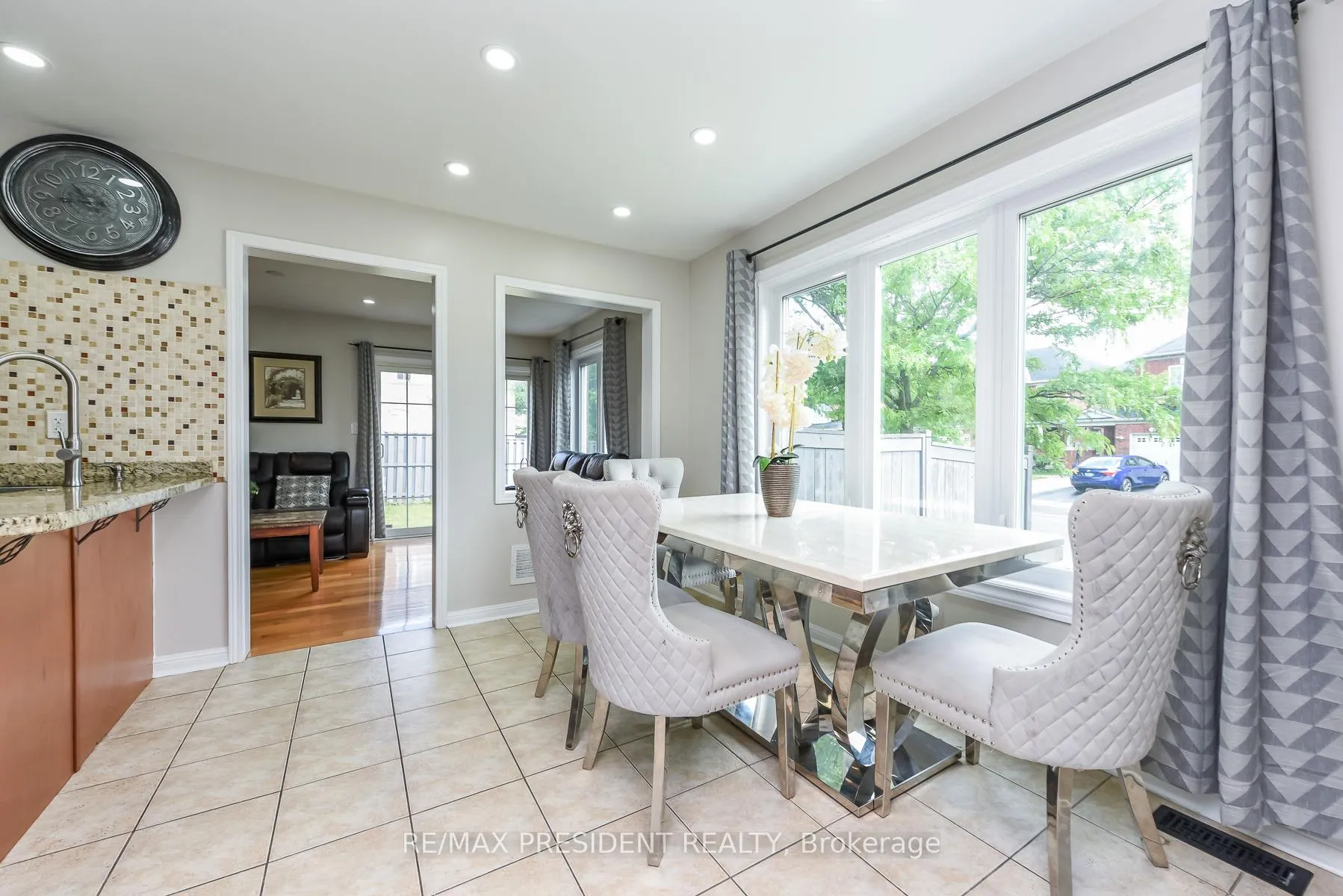 Photo 17 of 26 Levida Street, Brampton, Vales of Castlemore — HOMEH