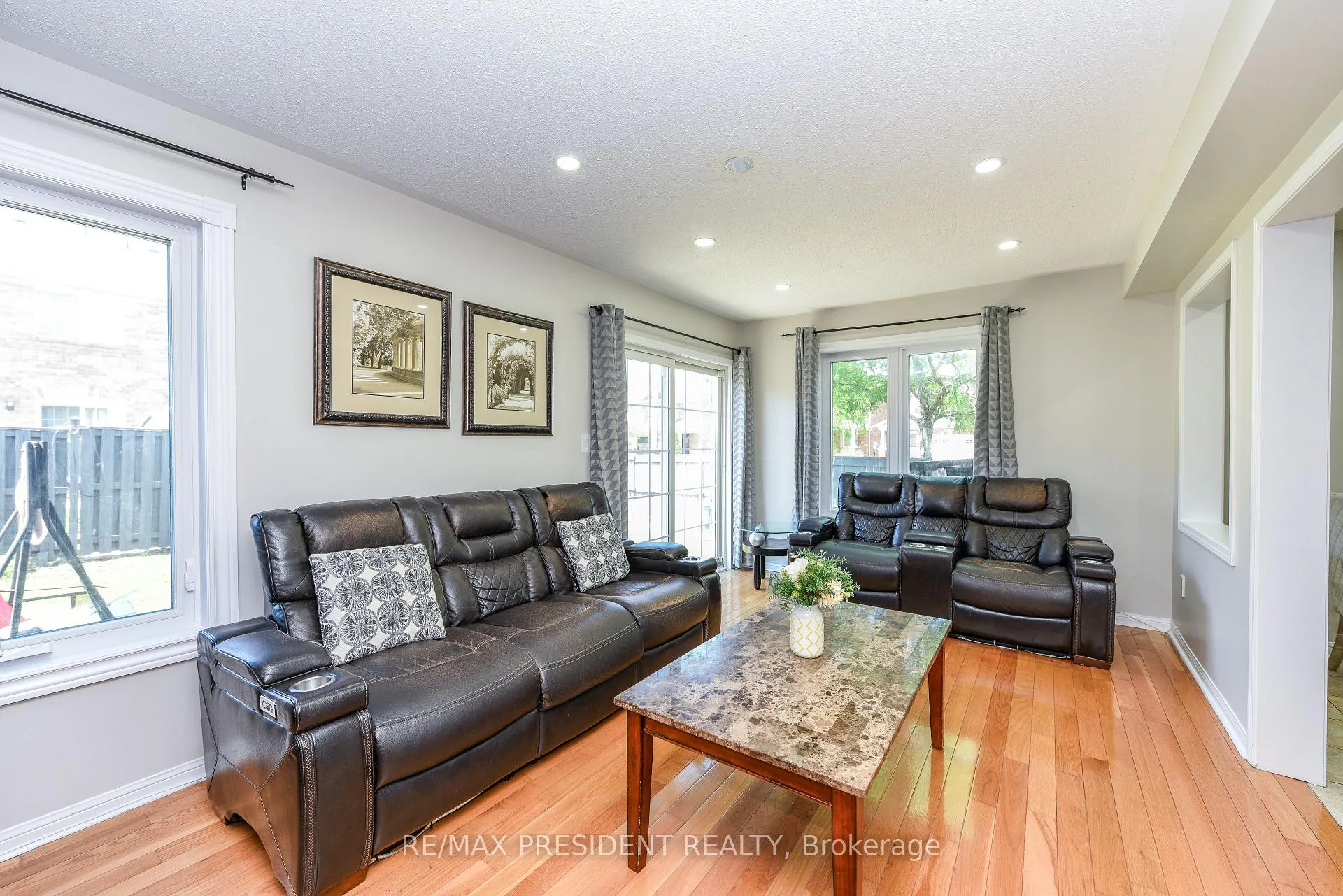 Photo 25 of 26 Levida Street, Brampton, Vales of Castlemore — HOMEH