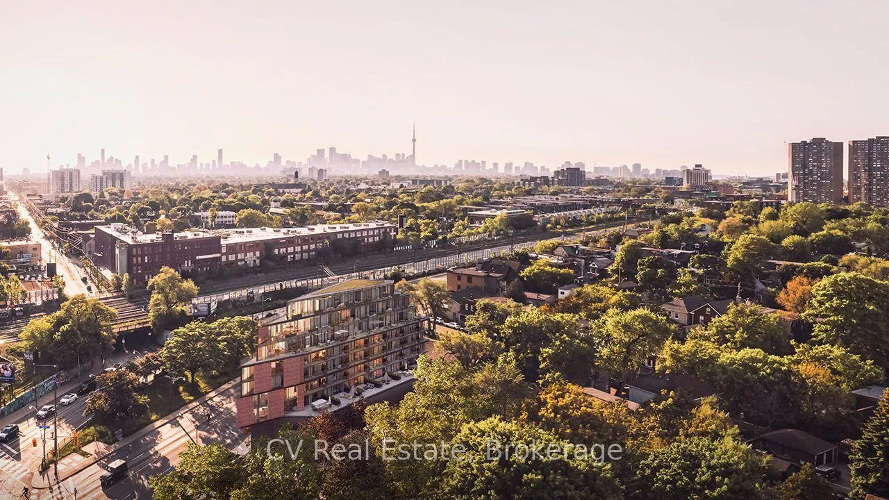 Front of Unit 810, 2625 Dundas Street W