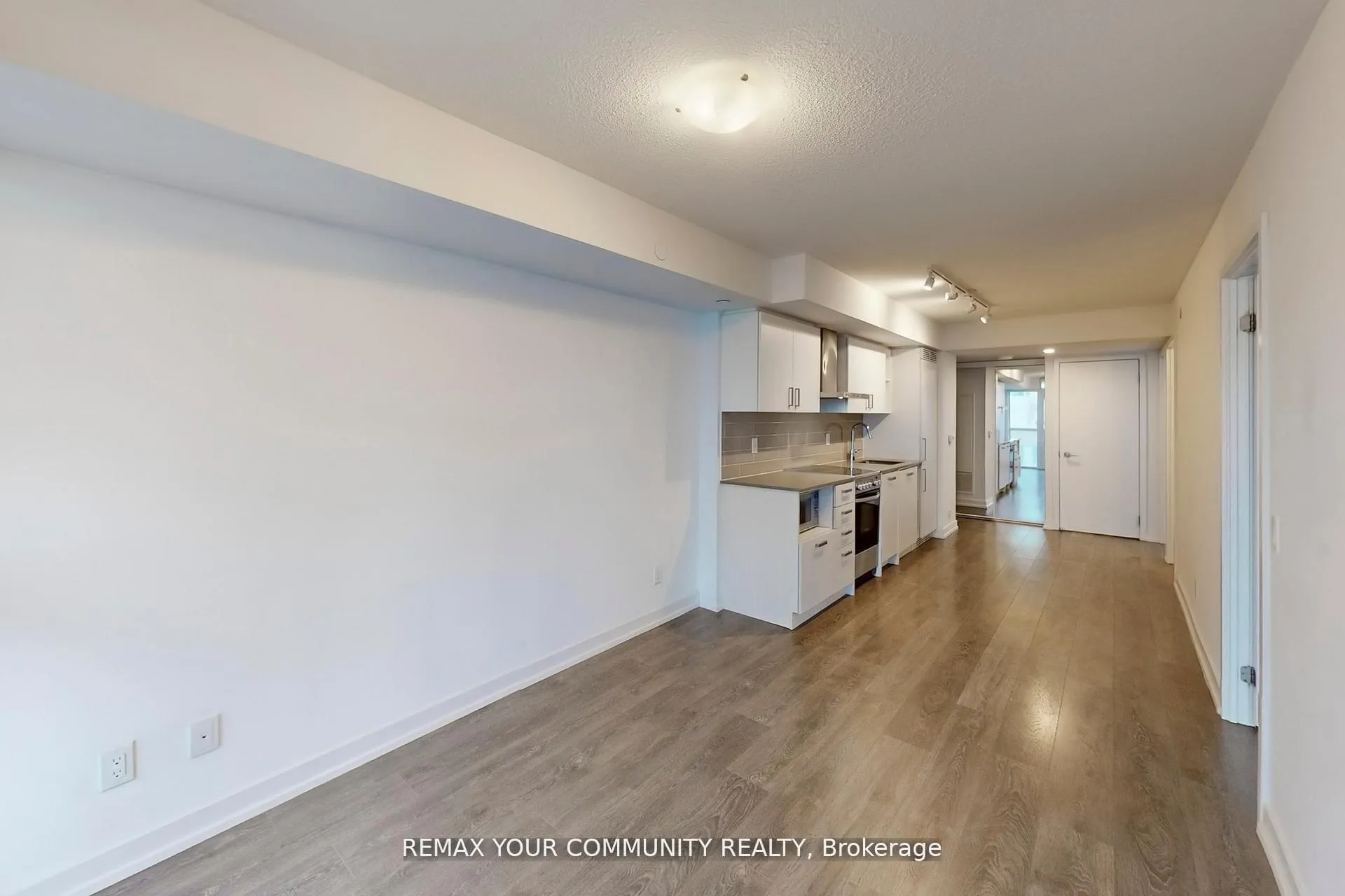 Photo 10 of Unit 1005, 125 Redpath Avenue, Toronto, Mount Pleasant East — HOMEH