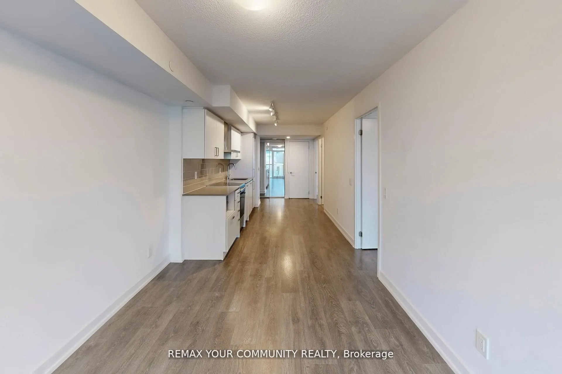 Photo 12 of Unit 1005, 125 Redpath Avenue, Toronto, Mount Pleasant East — HOMEH