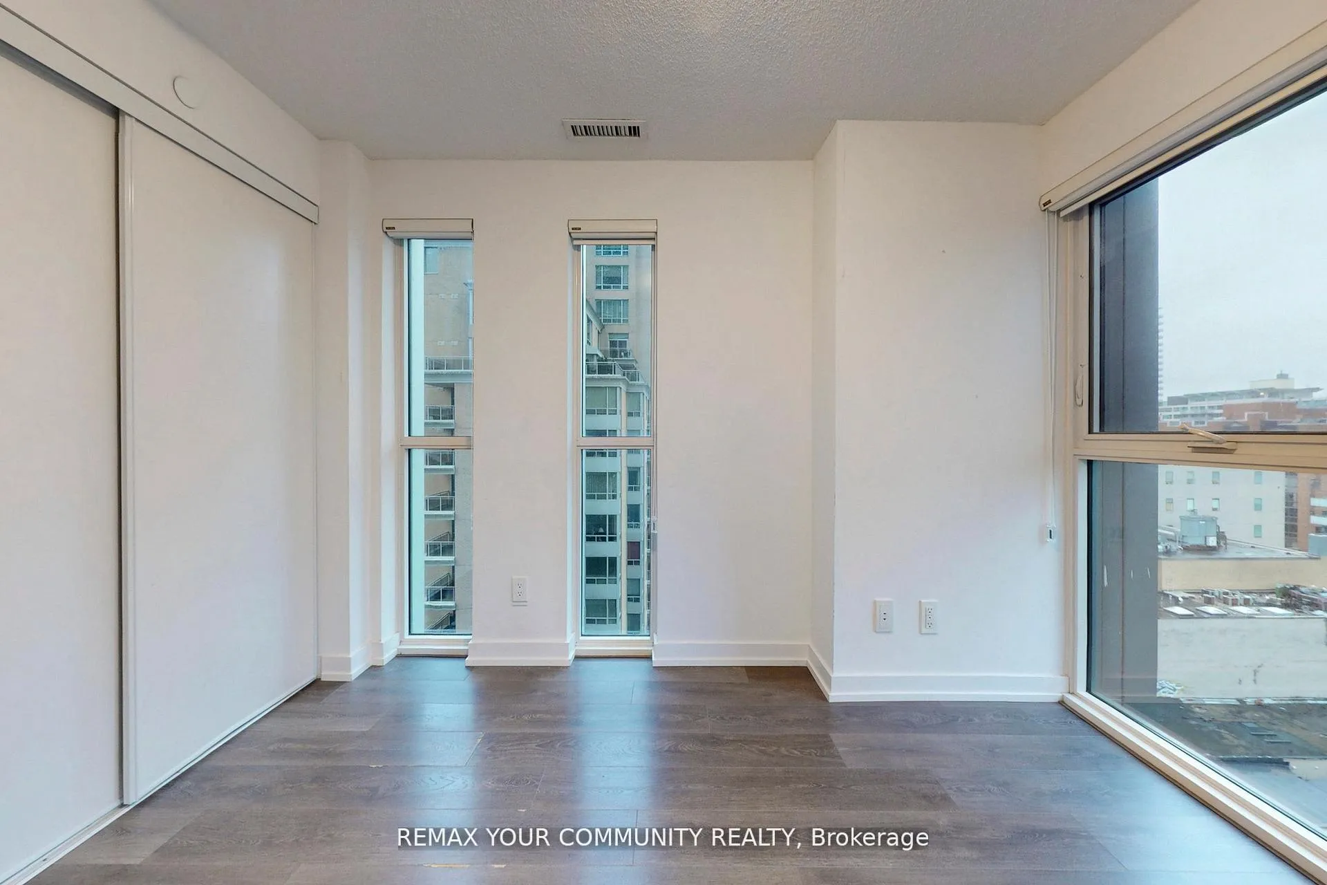 Photo 21 of Unit 1005, 125 Redpath Avenue, Toronto, Mount Pleasant East — HOMEH