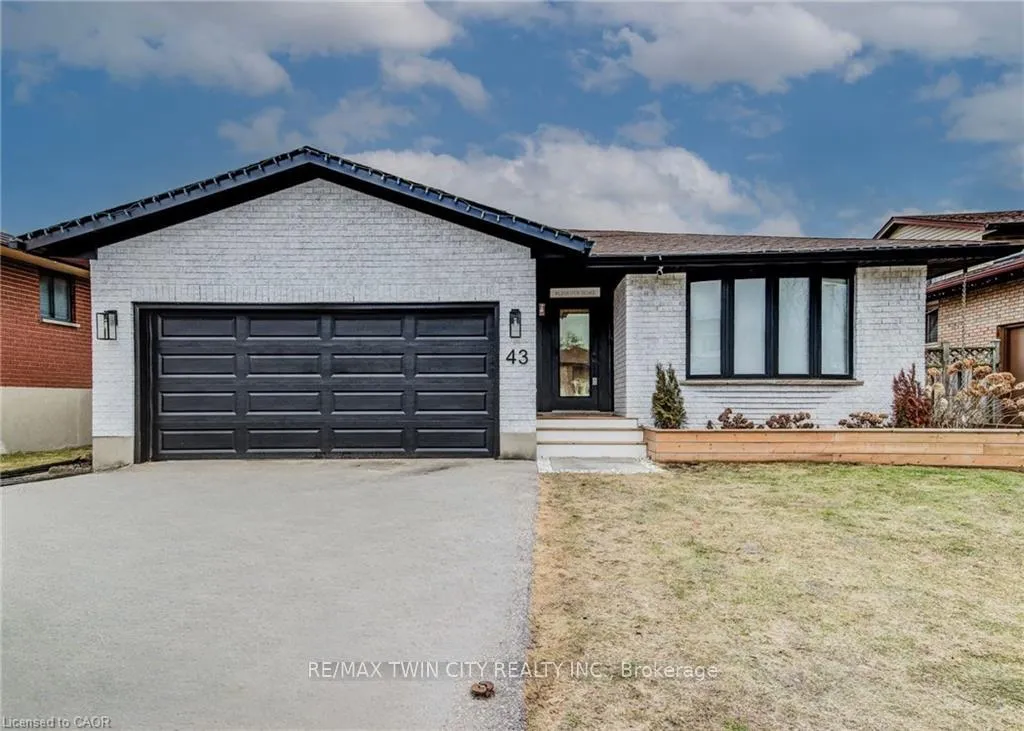 Photo 2 of 43 Southview Crescent, Cambridge, Christopher-Champlain — HOMEH