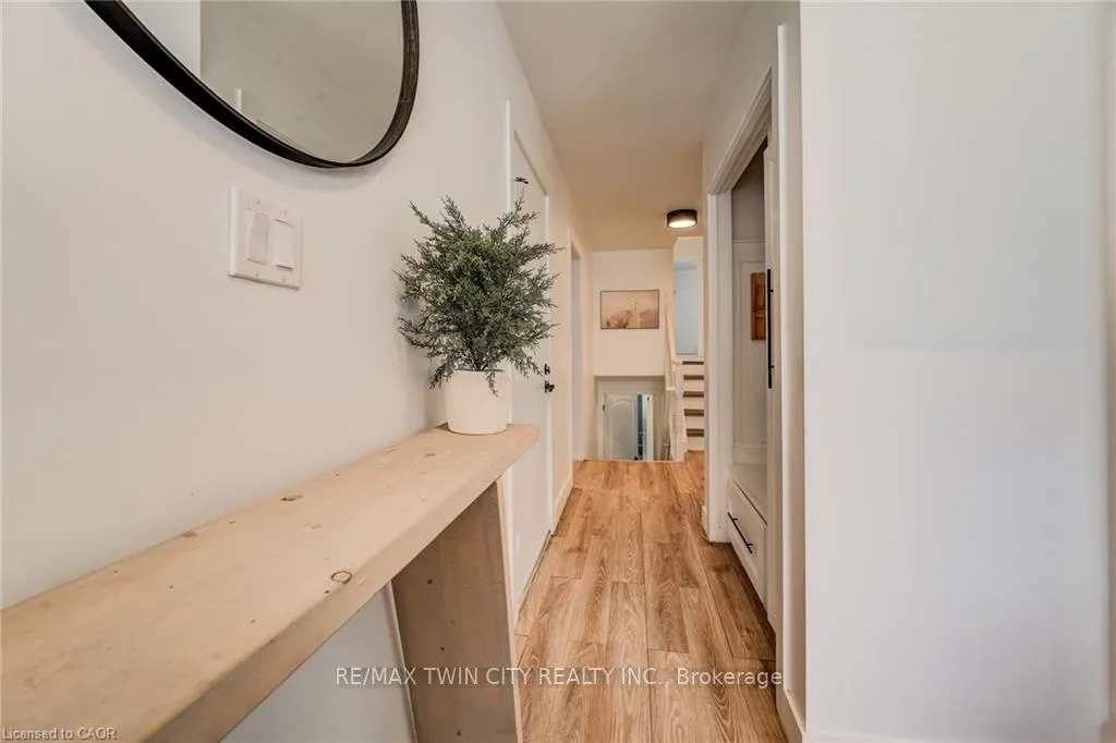 Photo 6 of 43 Southview Crescent, Cambridge, Christopher-Champlain — HOMEH