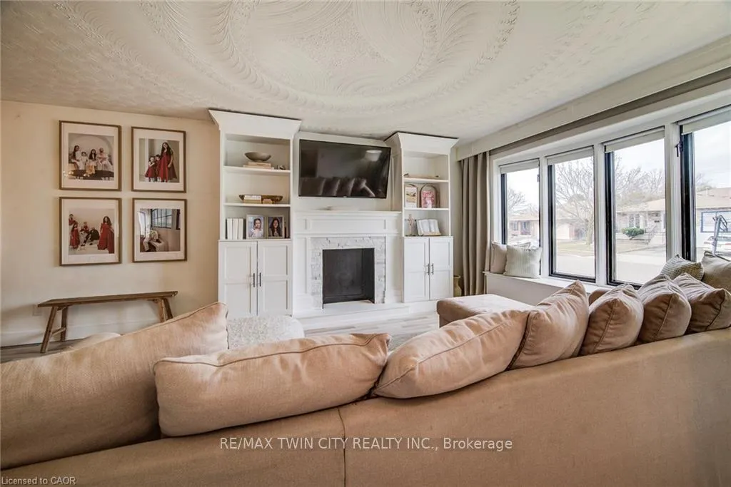 Photo 10 of 43 Southview Crescent, Cambridge, Christopher-Champlain — HOMEH