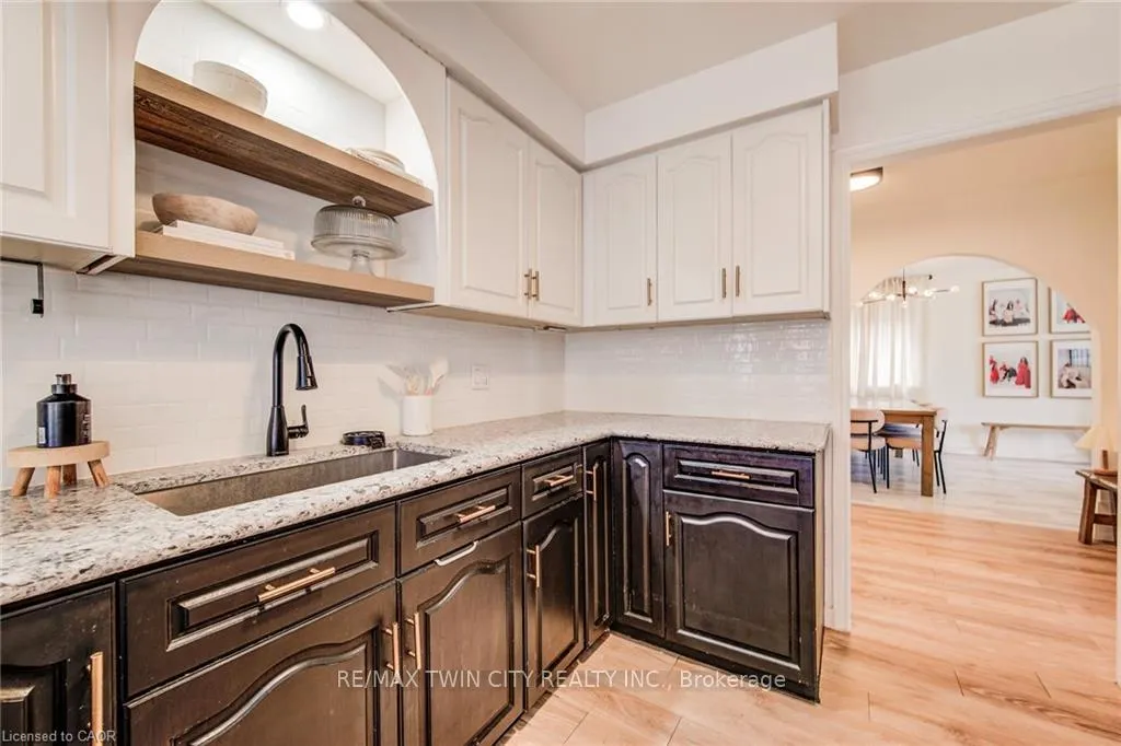 Photo 16 of 43 Southview Crescent, Cambridge, Christopher-Champlain — HOMEH