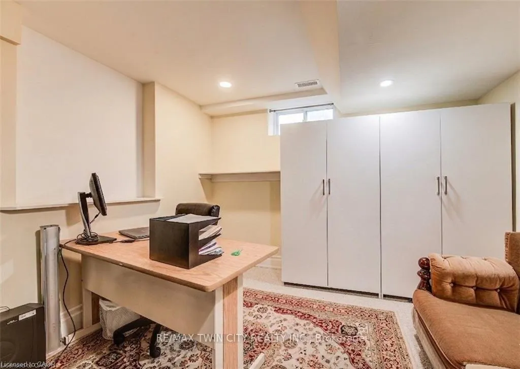 Photo 28 of 43 Southview Crescent, Cambridge, Christopher-Champlain — HOMEH