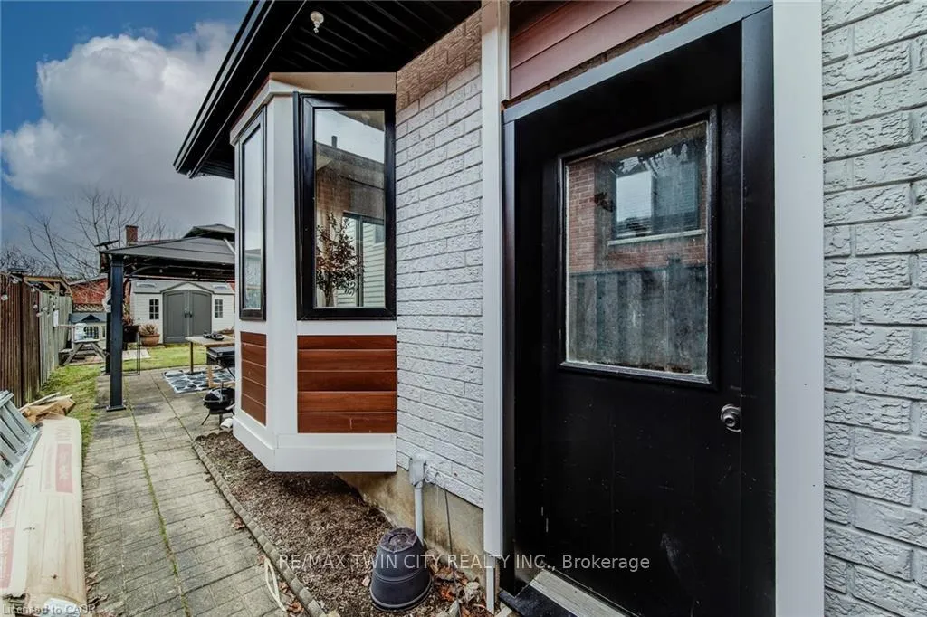 Photo 29 of 43 Southview Crescent, Cambridge, Christopher-Champlain — HOMEH