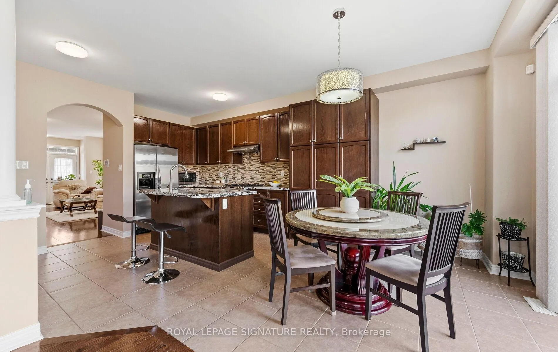 Photo 10 of 476 Nairn Circle, Milton, Scott — HOMEH