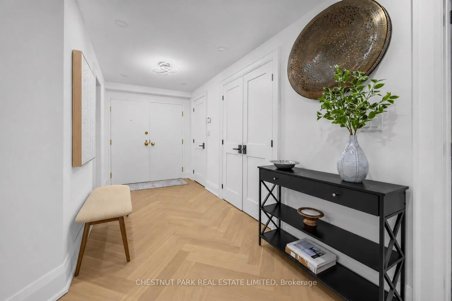Photo 3 of Unit PH 405, 2545 Bloor Street W, Toronto, High Park-Swansea — HOMEH