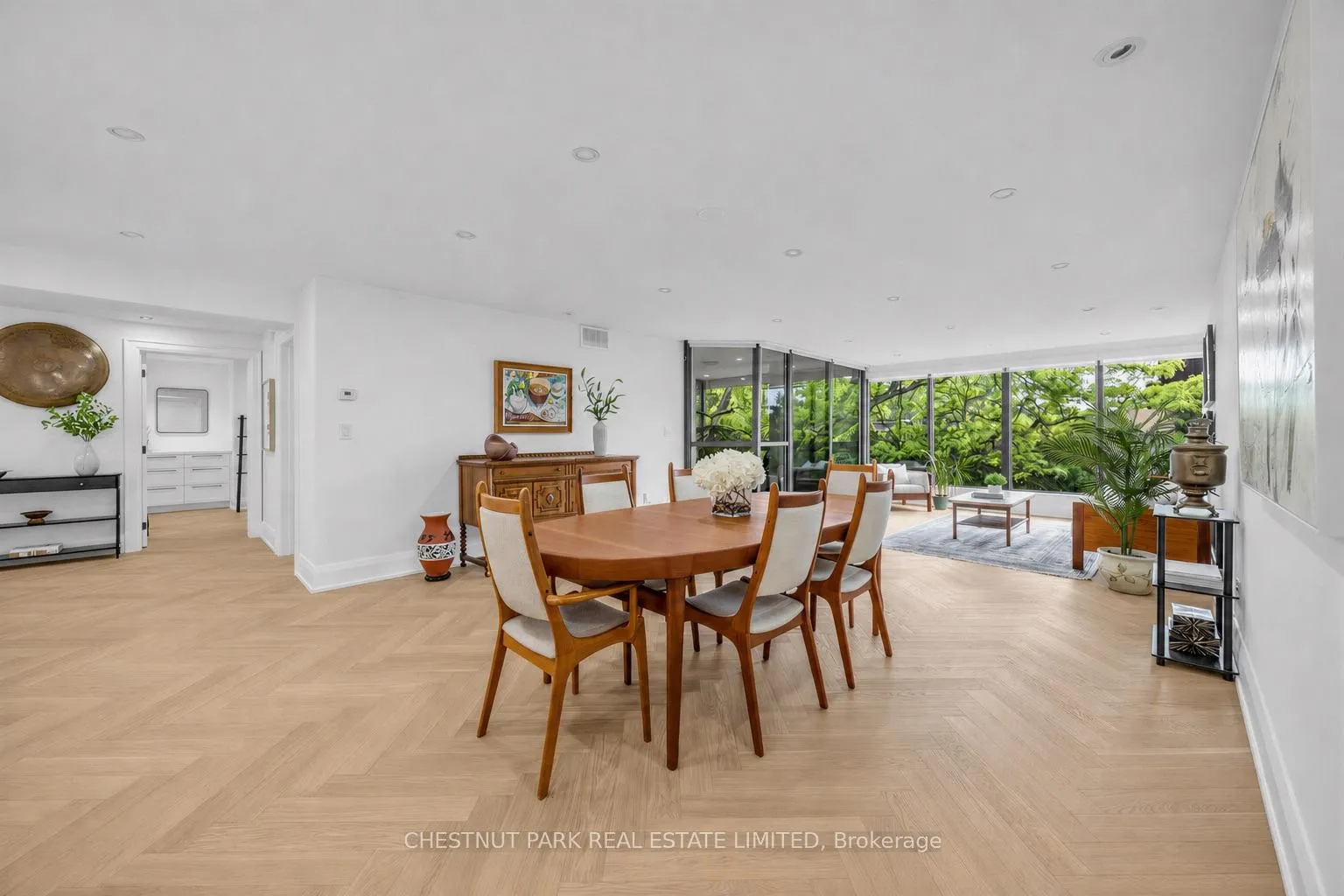 Photo 14 of Unit PH 405, 2545 Bloor Street W, Toronto, High Park-Swansea — HOMEH