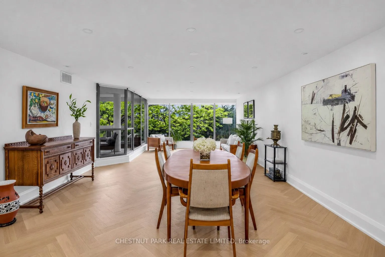 Photo 15 of Unit PH 405, 2545 Bloor Street W, Toronto, High Park-Swansea — HOMEH