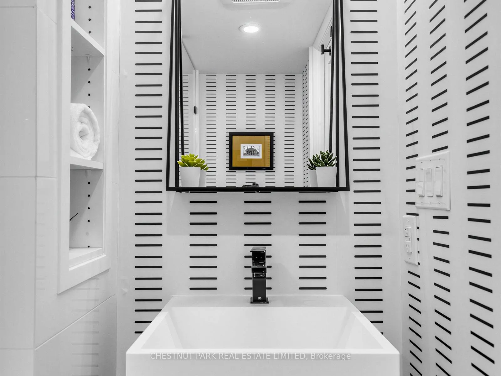 Photo 30 of Unit PH 405, 2545 Bloor Street W, Toronto, High Park-Swansea — HOMEH