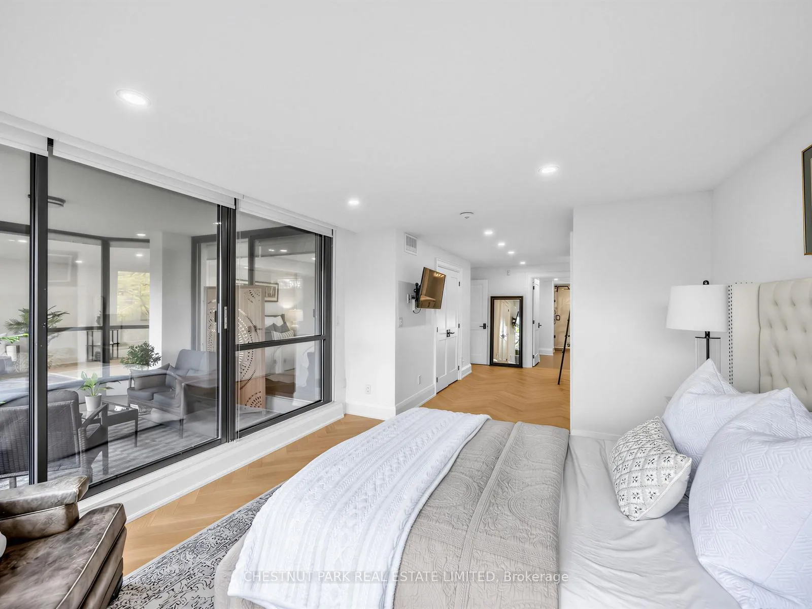 Photo 36 of Unit PH 405, 2545 Bloor Street W, Toronto, High Park-Swansea — HOMEH