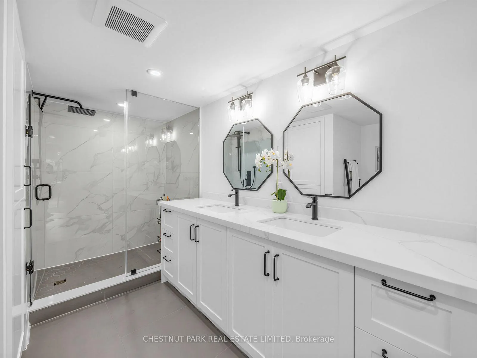 Photo 42 of Unit PH 405, 2545 Bloor Street W, Toronto, High Park-Swansea — HOMEH