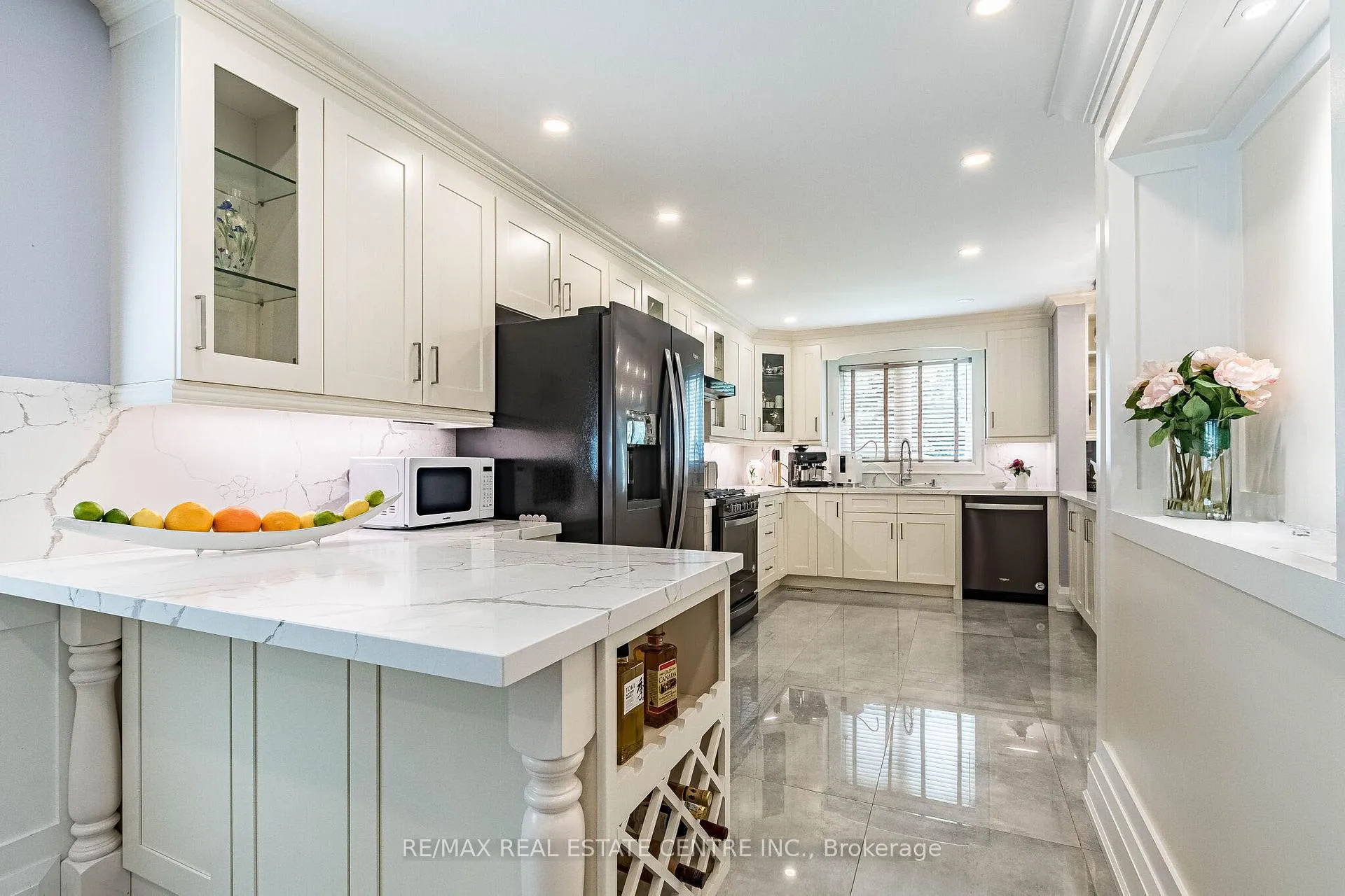 Photo 8 of 680 Bookham Crescent NW, Mississauga, Rathwood — HOMEH
