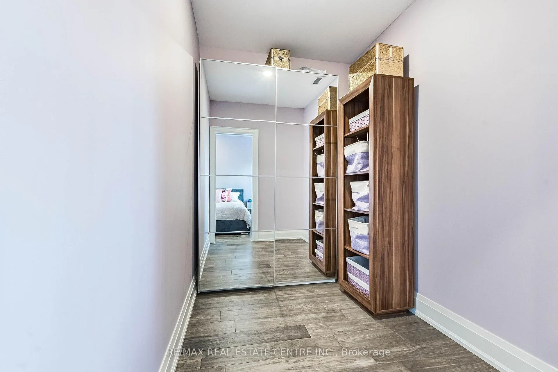 Photo 29 of 680 Bookham Crescent NW, Mississauga, Rathwood — HOMEH