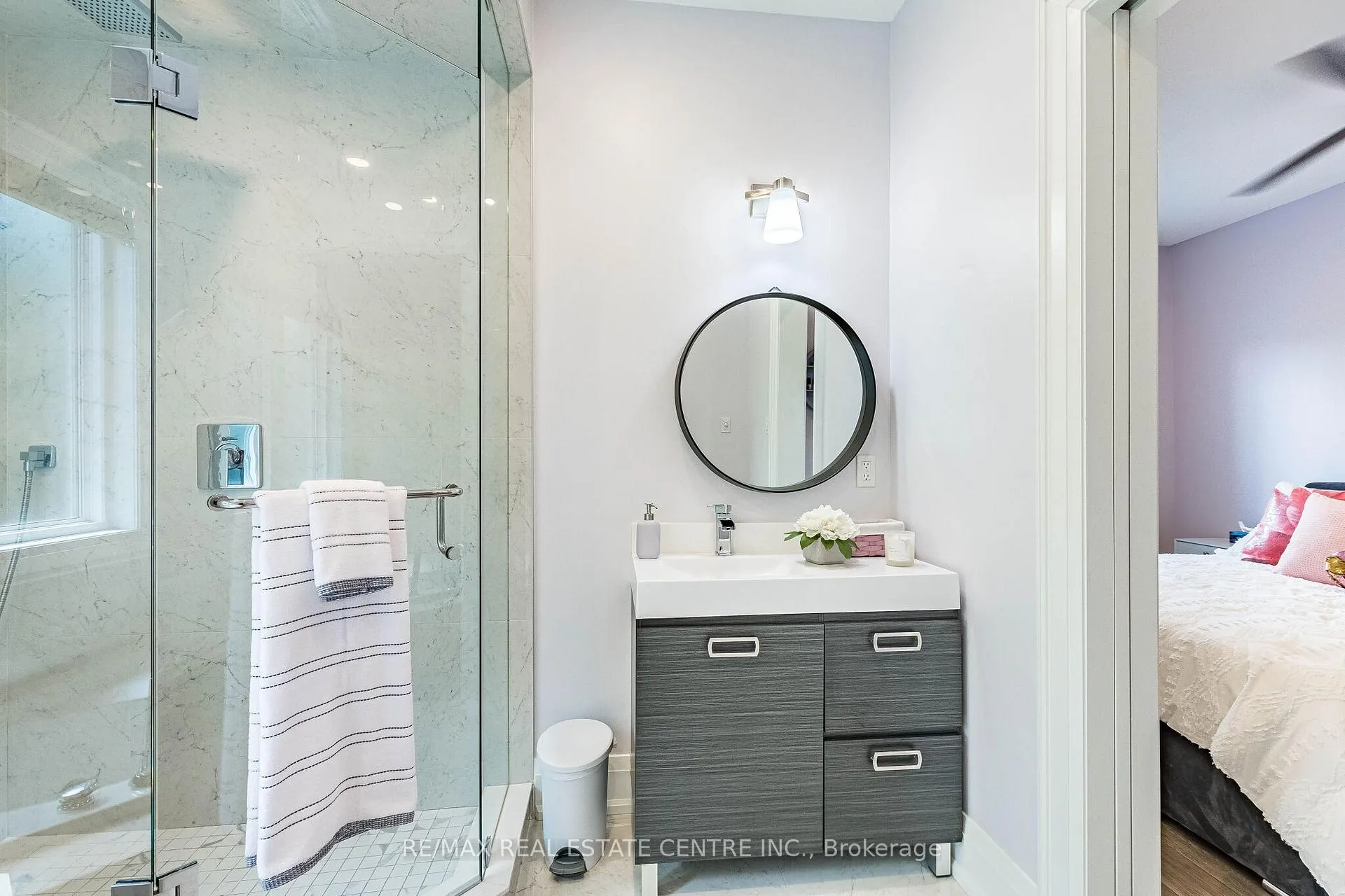 Photo 31 of 680 Bookham Crescent NW, Mississauga, Rathwood — HOMEH