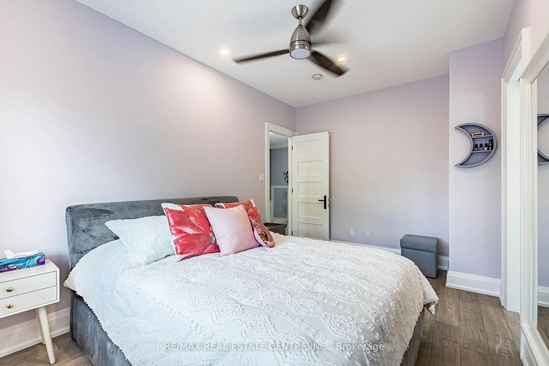 Photo 34 of 680 Bookham Crescent NW, Mississauga, Rathwood — HOMEH