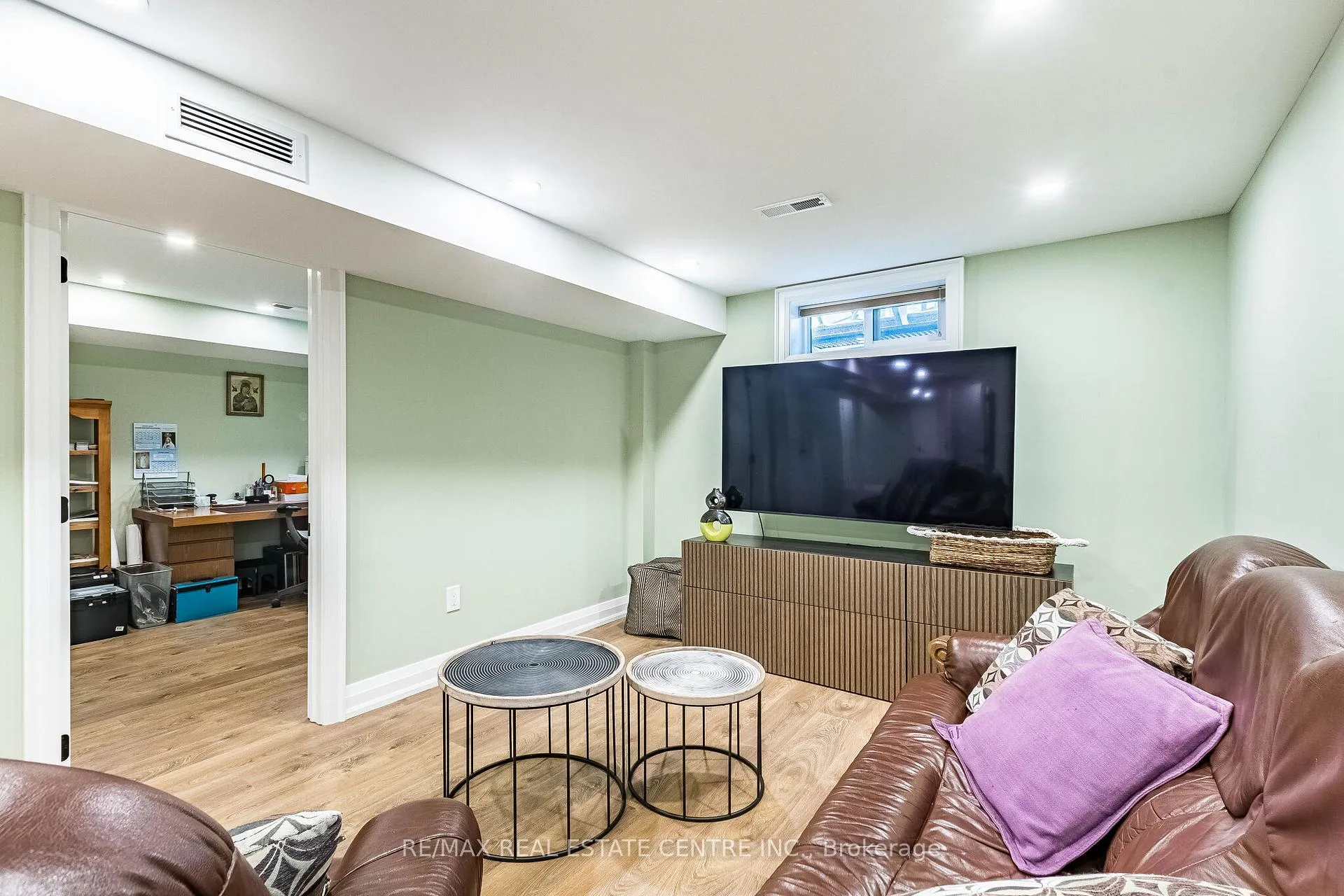 Photo 41 of 680 Bookham Crescent NW, Mississauga, Rathwood — HOMEH