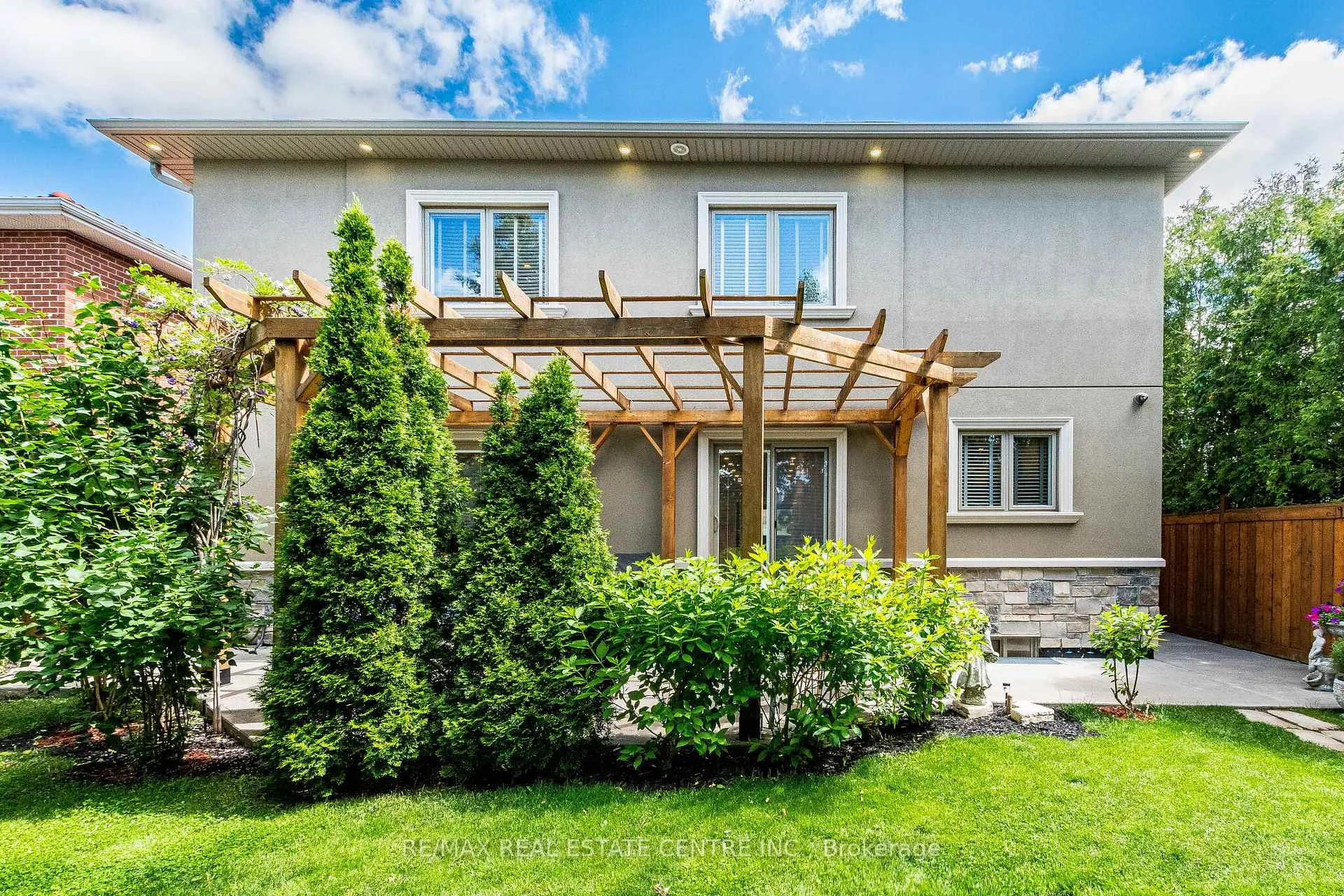 Photo 48 of 680 Bookham Crescent NW, Mississauga, Rathwood — HOMEH
