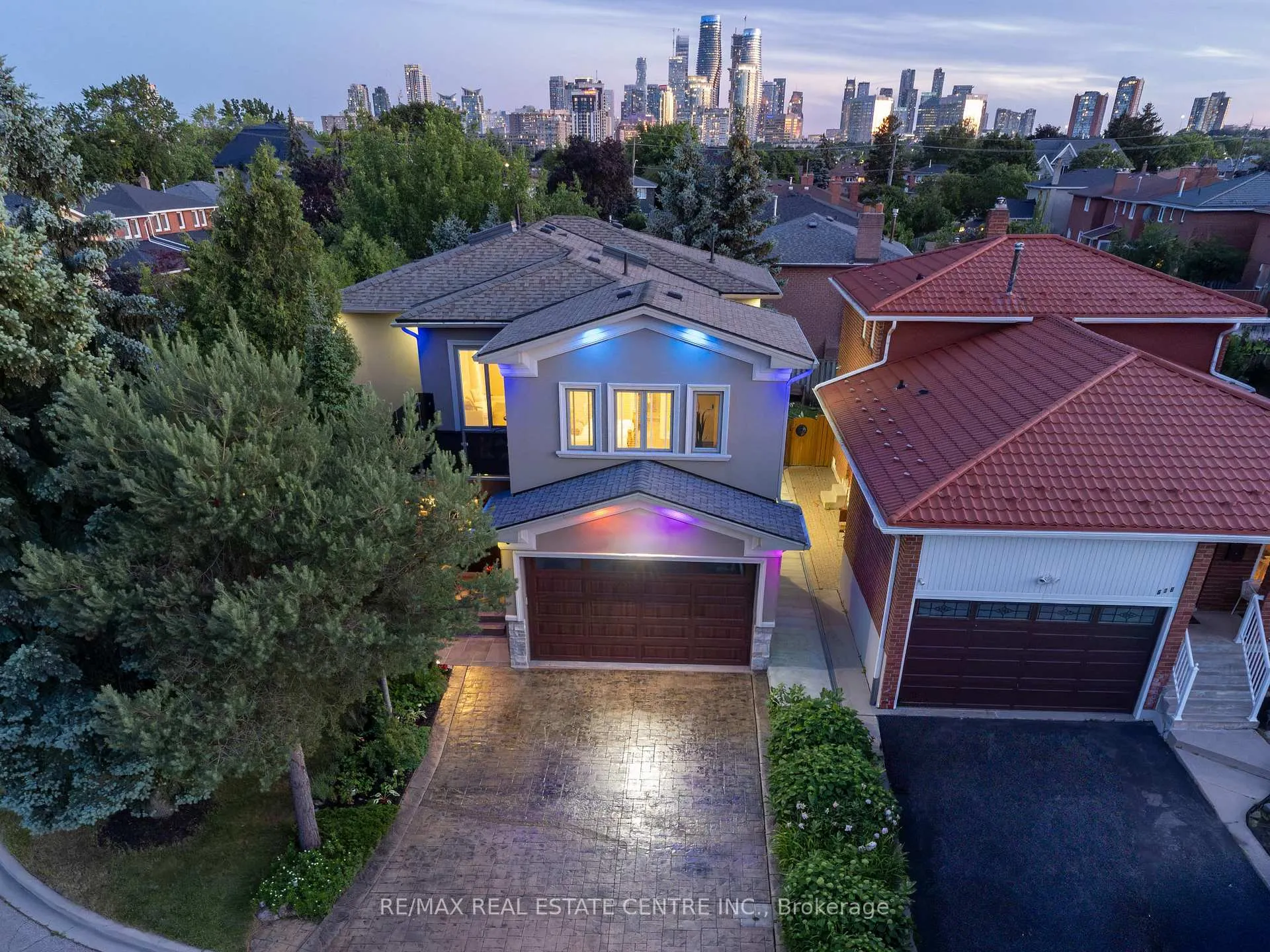 Photo 50 of 680 Bookham Crescent NW, Mississauga, Rathwood — HOMEH