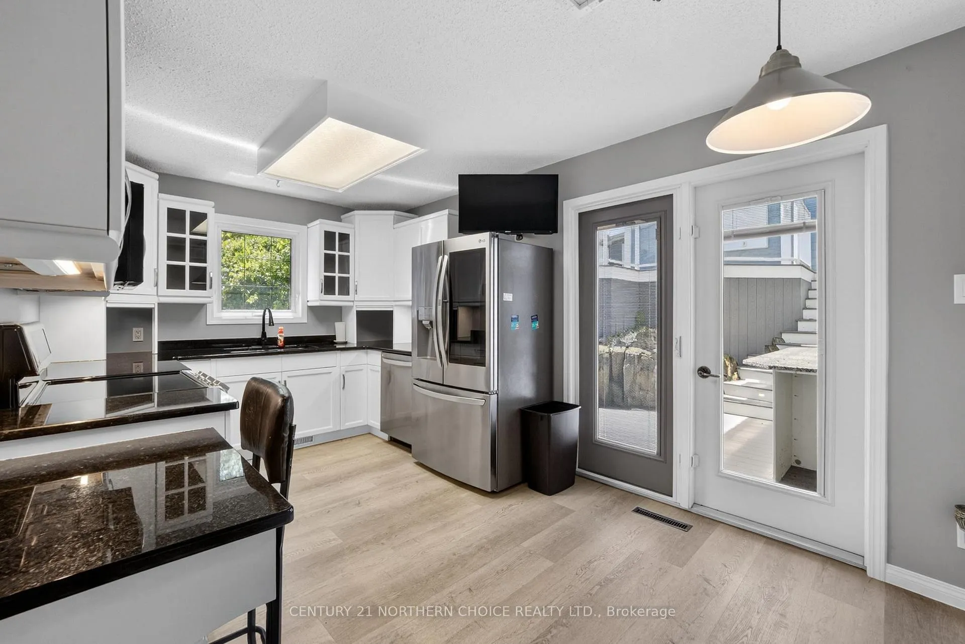 Photo 11 of 316 Belle Avenue, Kenora, Keewatin — HOMEH