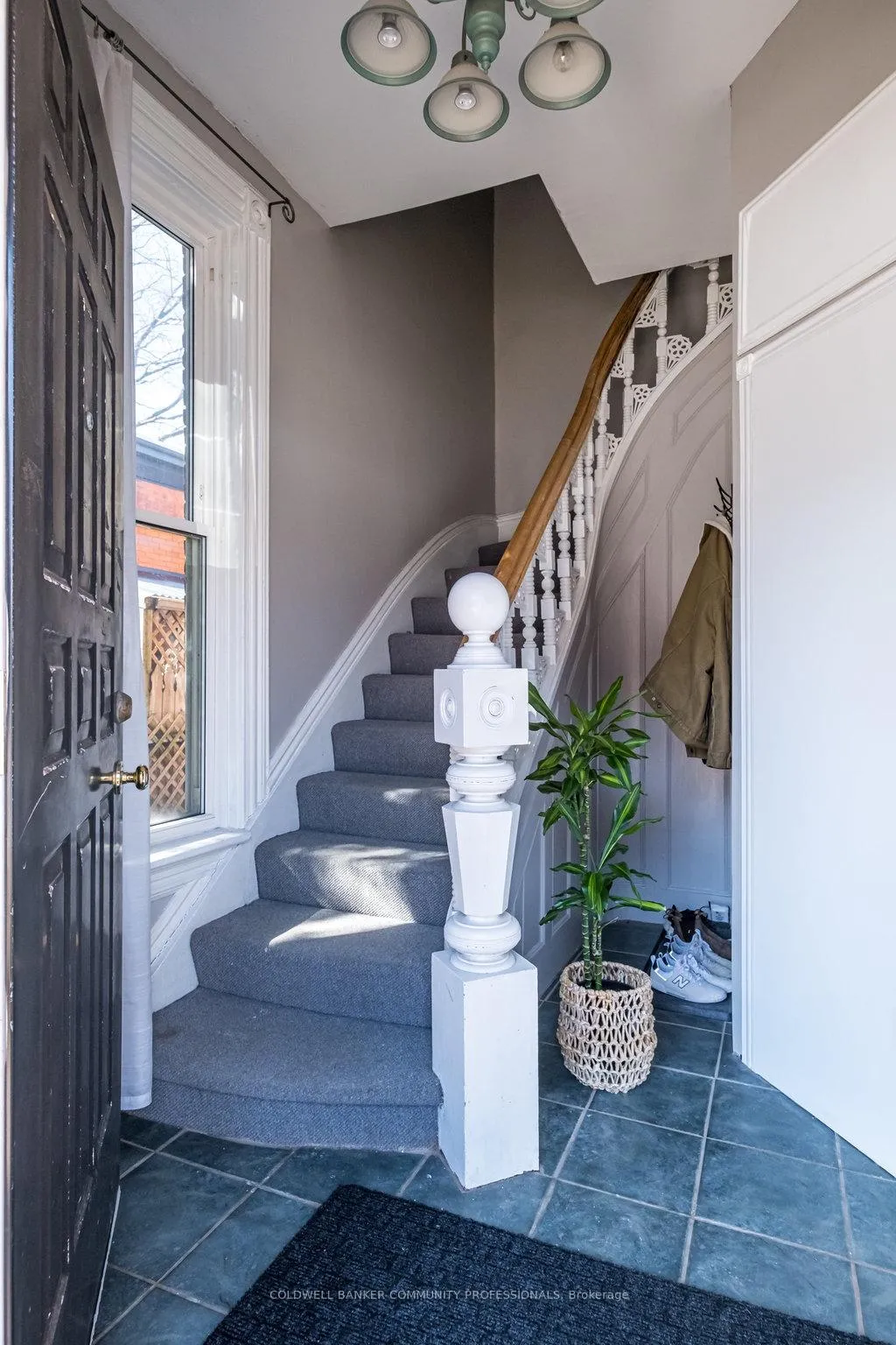 Photo 2 of 270 Queen Street S, Hamilton, Kirkendall — HOMEH