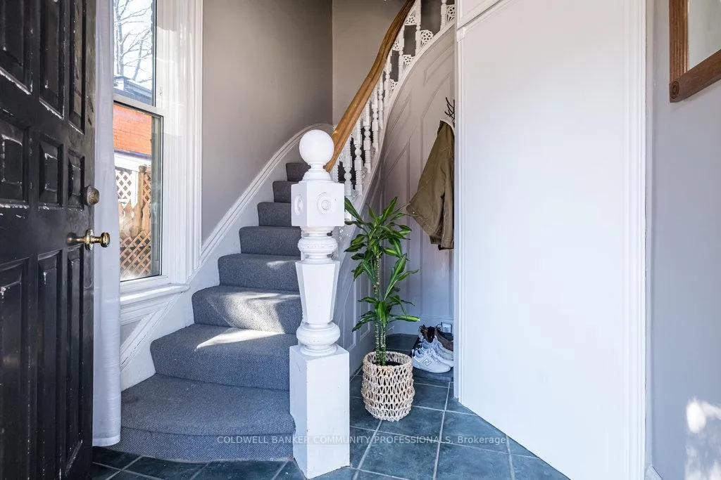 Photo 3 of 270 Queen Street S, Hamilton, Kirkendall — HOMEH