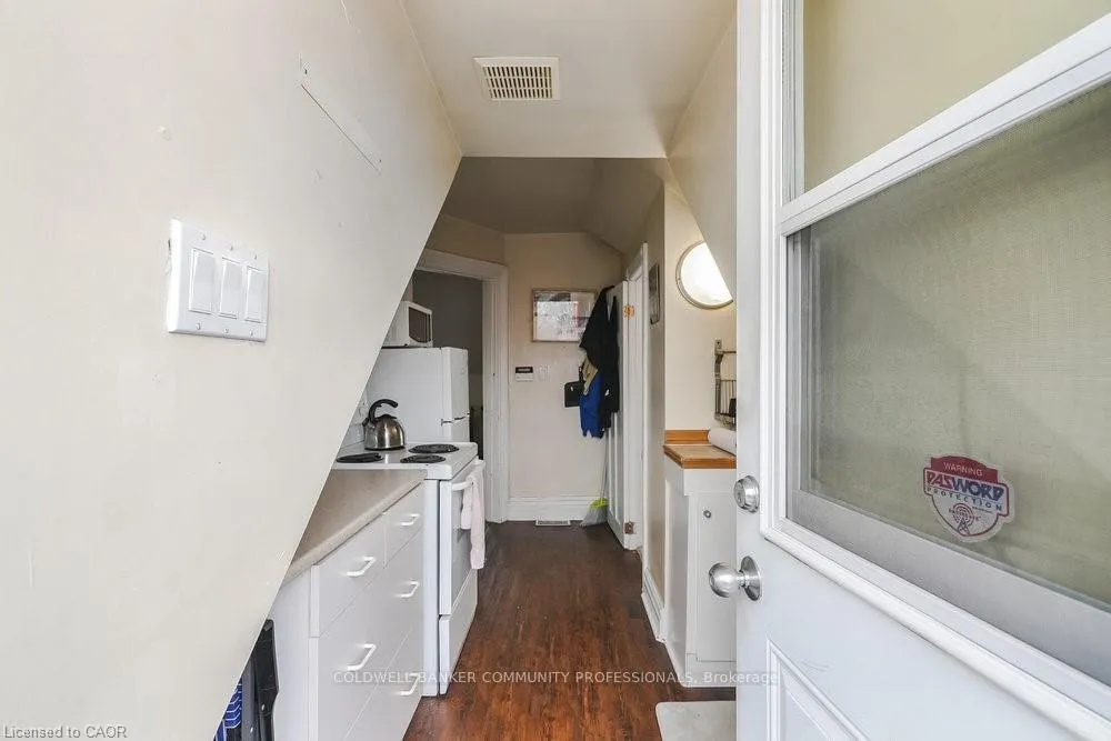 Photo 34 of 270 Queen Street S, Hamilton, Kirkendall — HOMEH