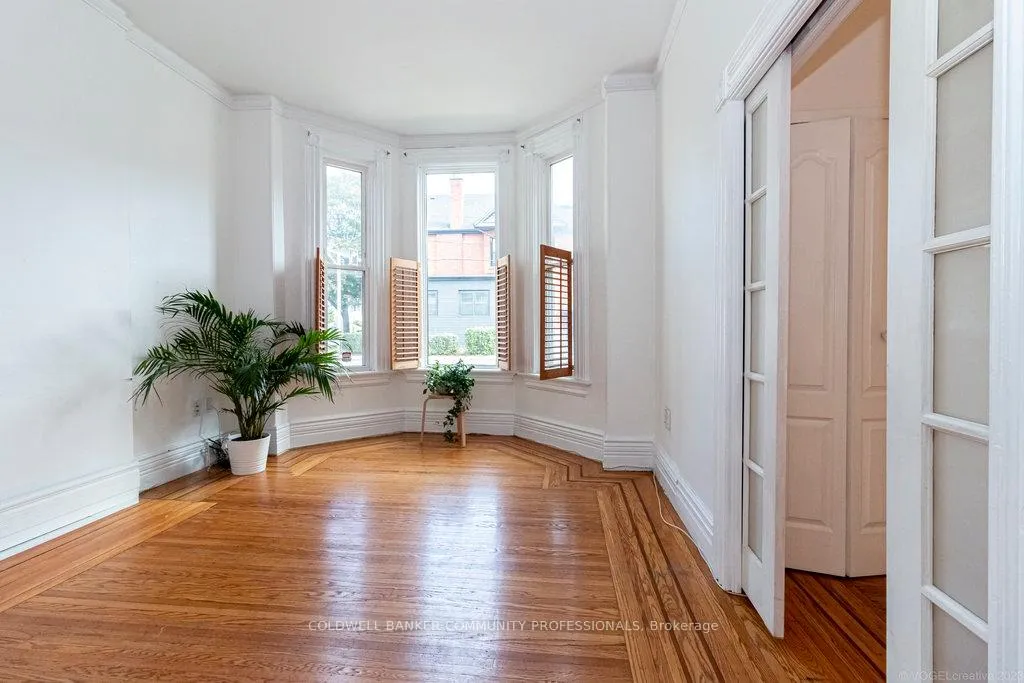 Photo 44 of 270 Queen Street S, Hamilton, Kirkendall — HOMEH