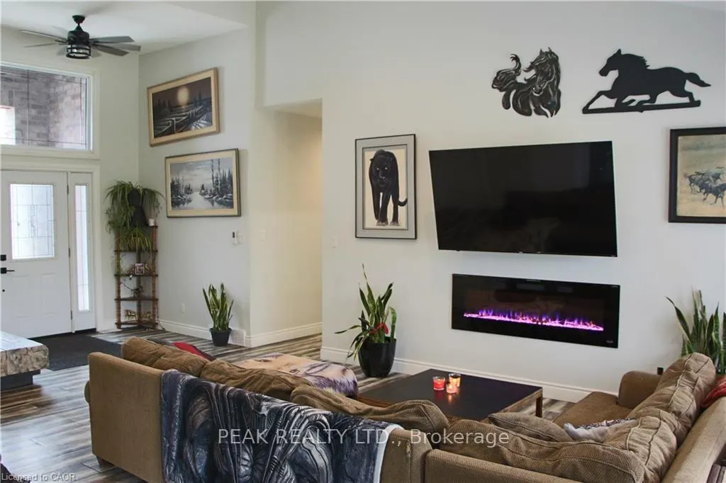 Photo 4 of 38812 Vienna Street, Bluewater, Stanley — HOMEH