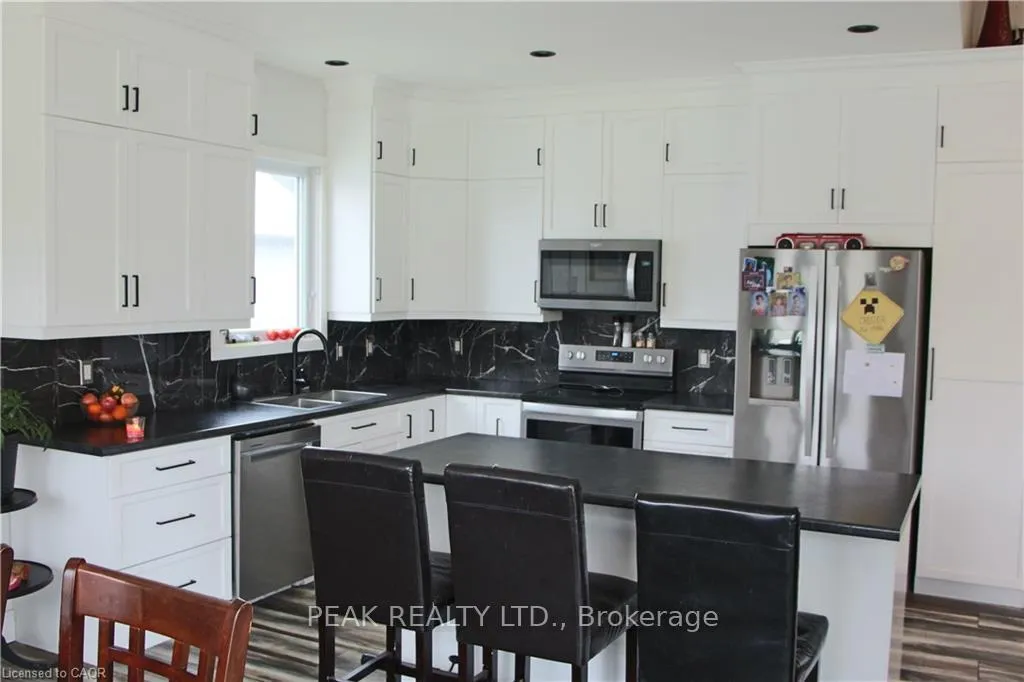 Photo 6 of 38812 Vienna Street, Bluewater, Stanley — HOMEH