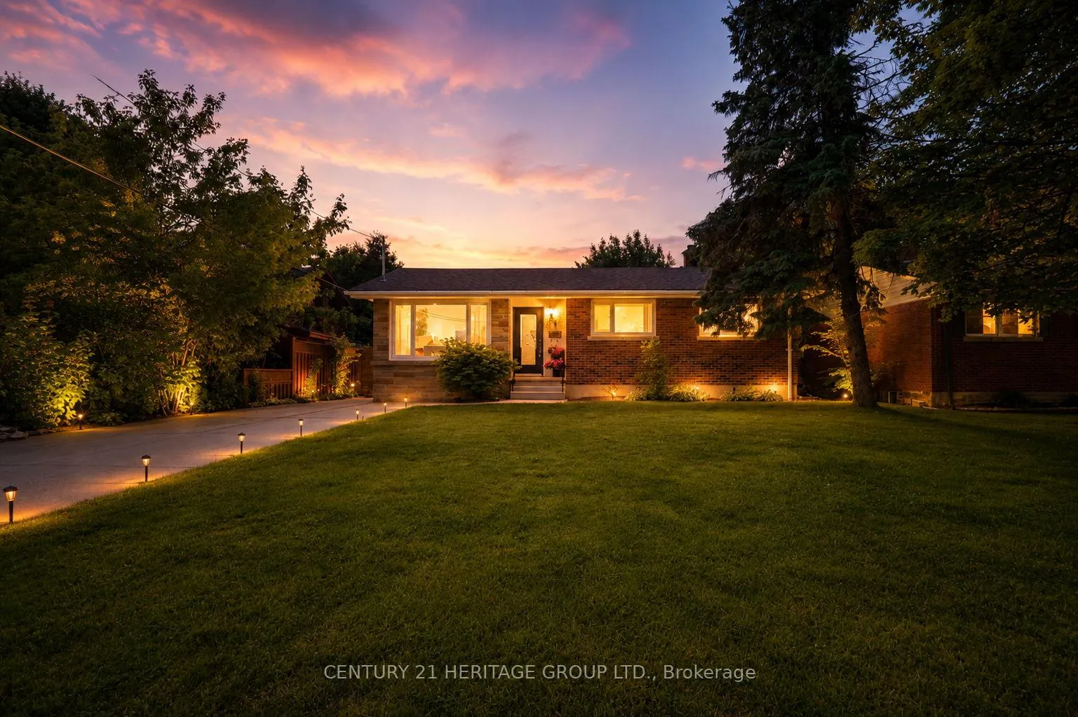 Photo 1 of 9 Kingslea Drive, Hamilton, Huntington — HOMEH