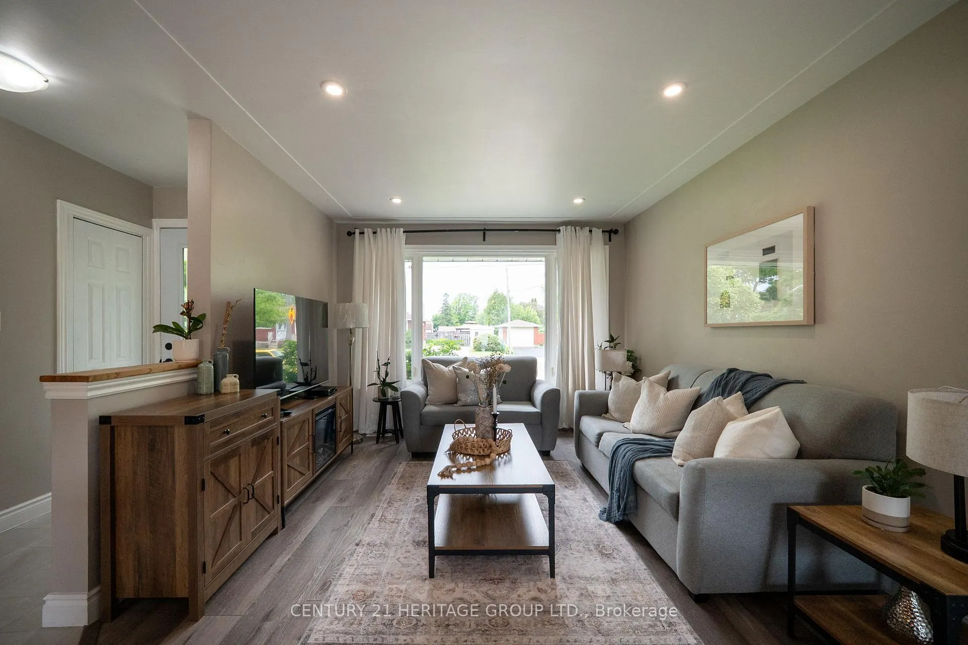 Photo 6 of 9 Kingslea Drive, Hamilton, Huntington — HOMEH