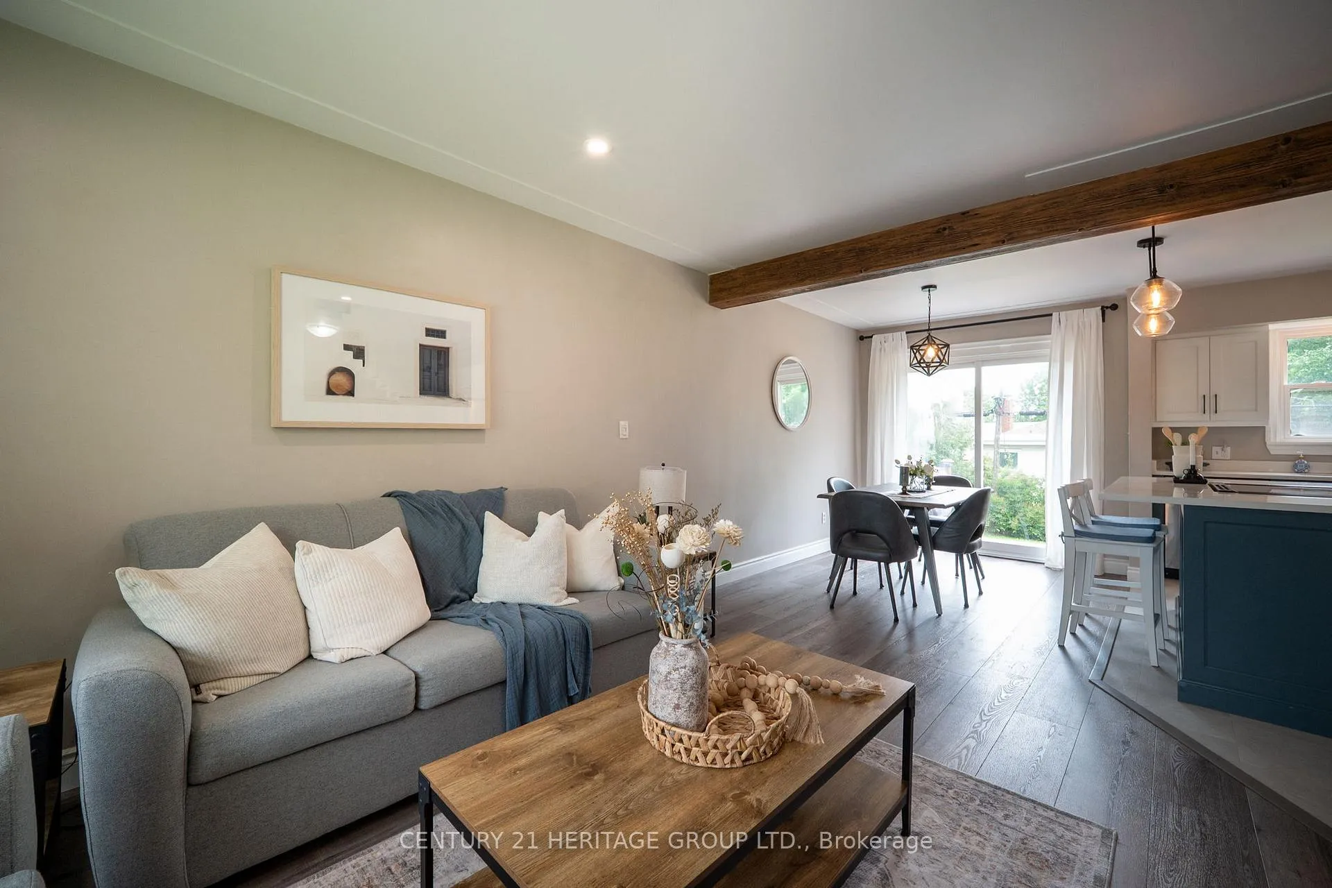 Photo 10 of 9 Kingslea Drive, Hamilton, Huntington — HOMEH