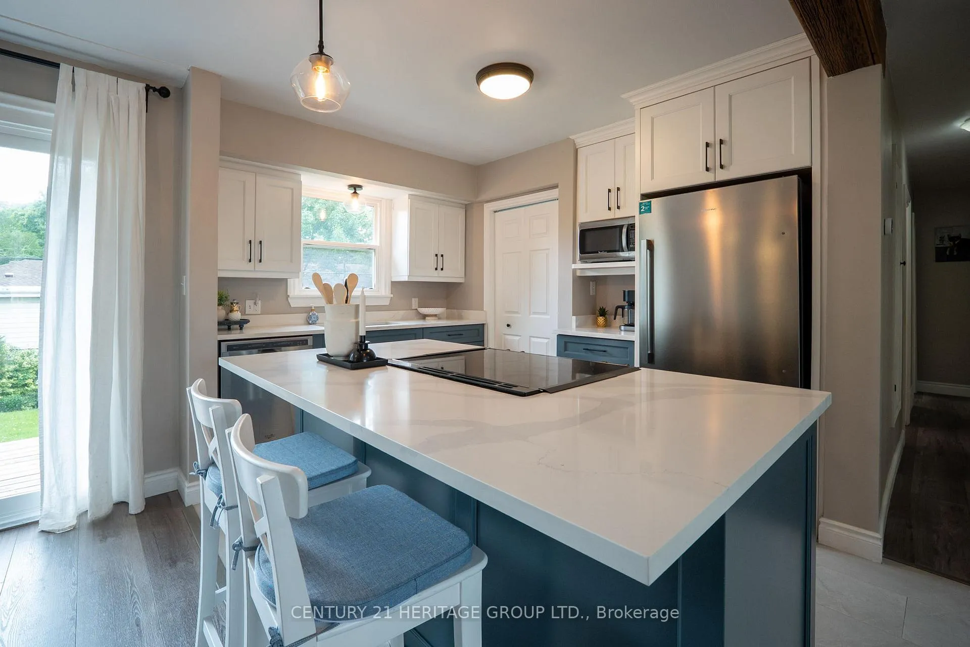 Photo 18 of 9 Kingslea Drive, Hamilton, Huntington — HOMEH