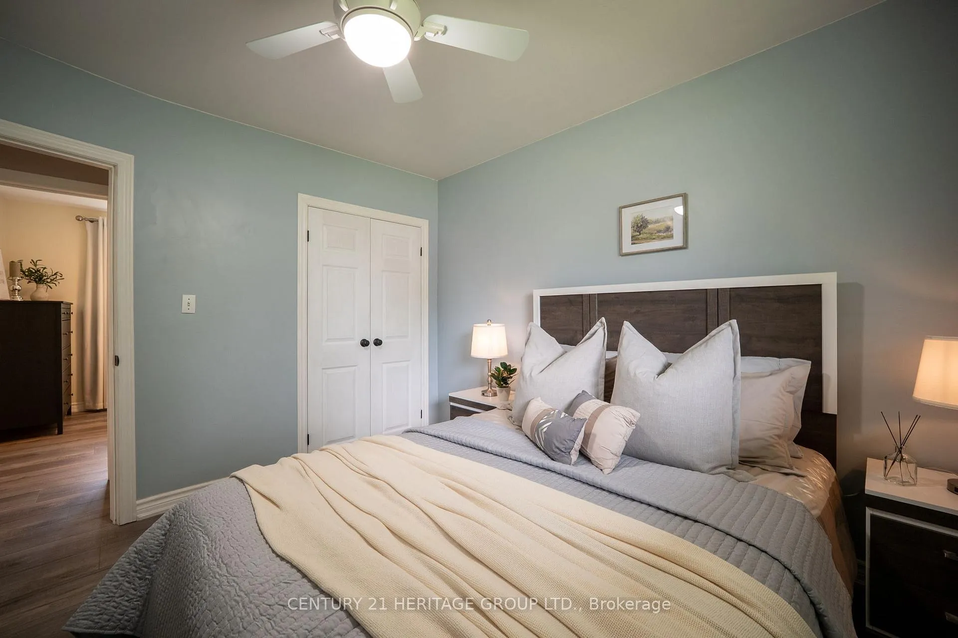 Photo 23 of 9 Kingslea Drive, Hamilton, Huntington — HOMEH