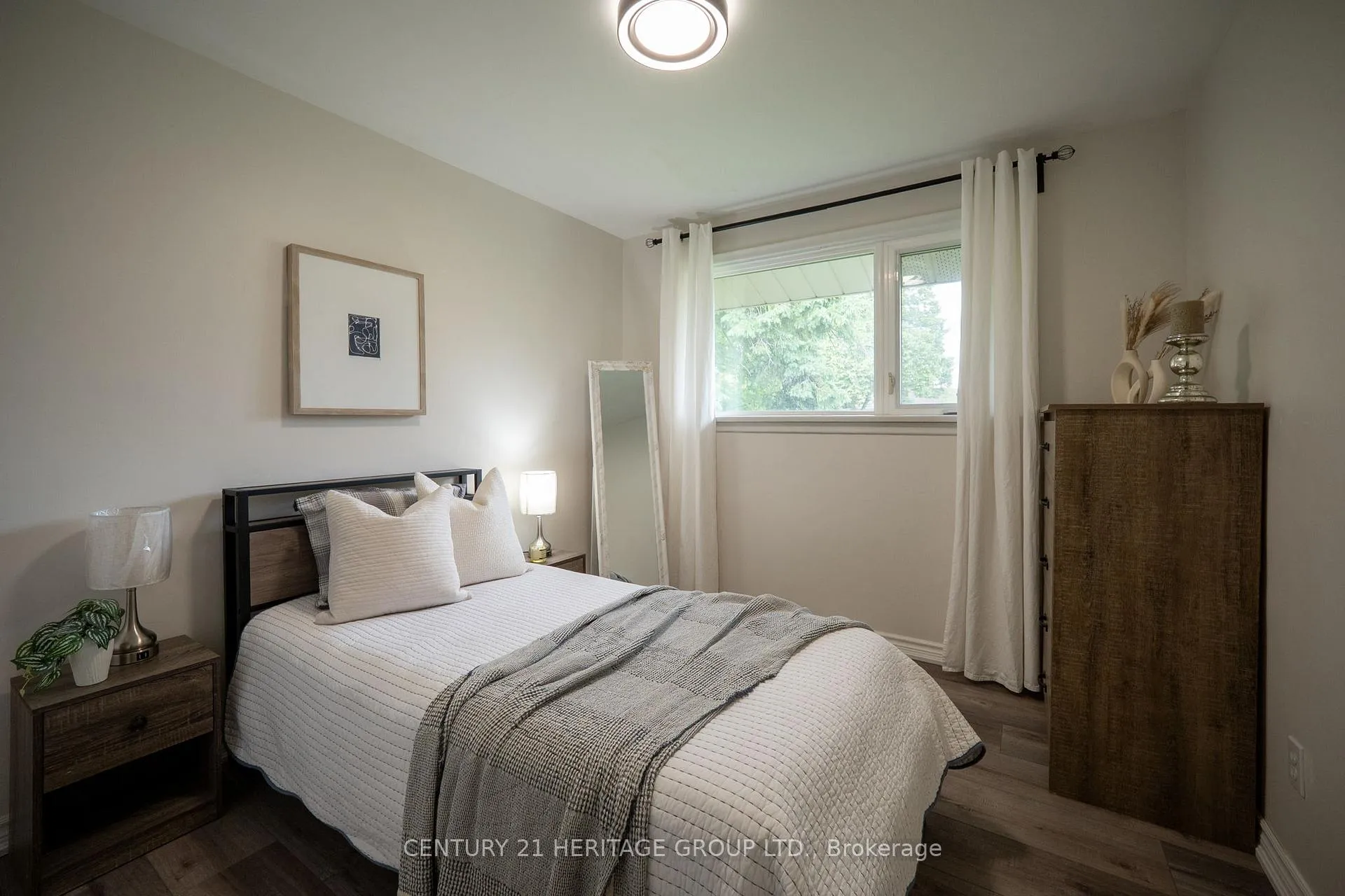 Photo 26 of 9 Kingslea Drive, Hamilton, Huntington — HOMEH