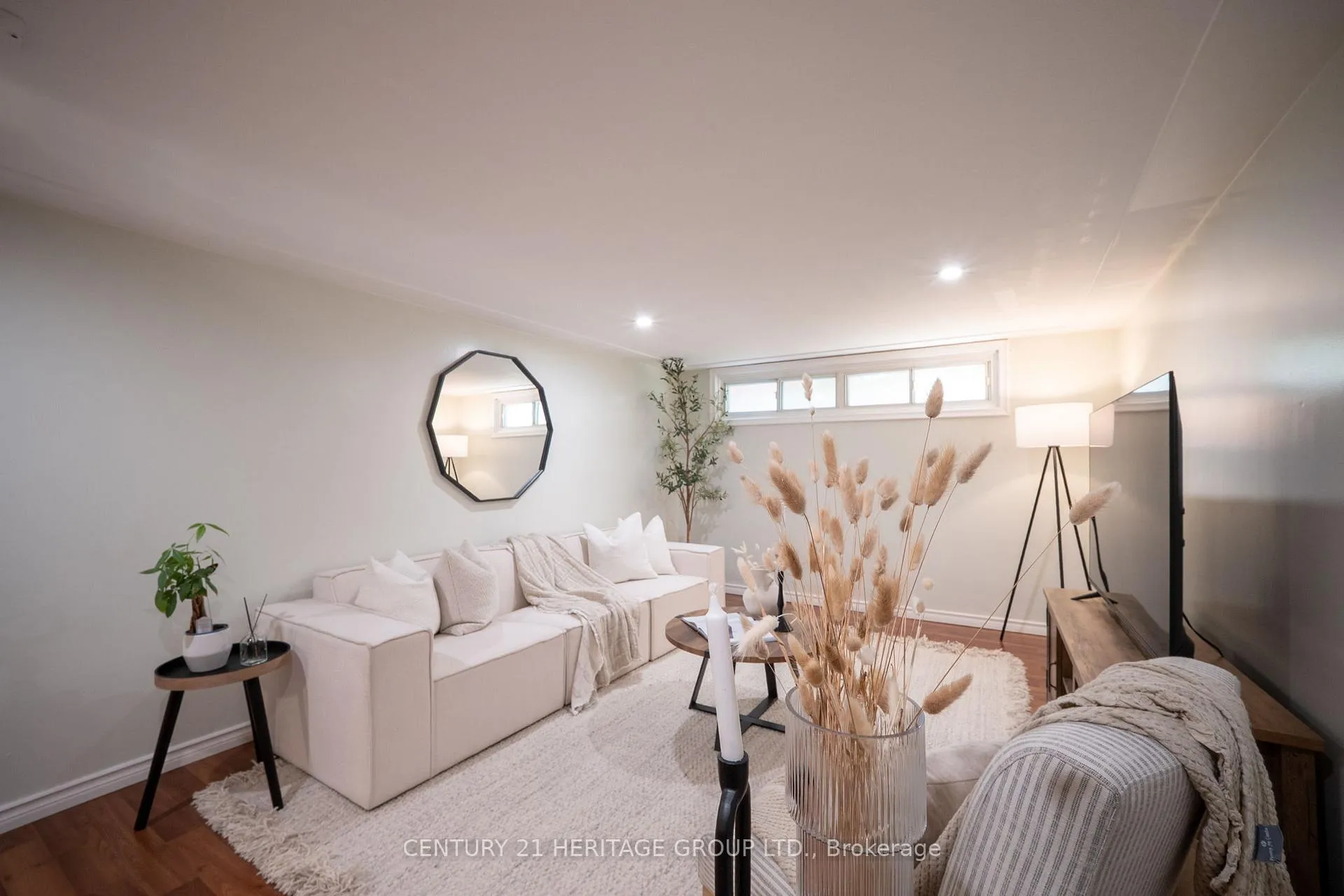 Photo 35 of 9 Kingslea Drive, Hamilton, Huntington — HOMEH