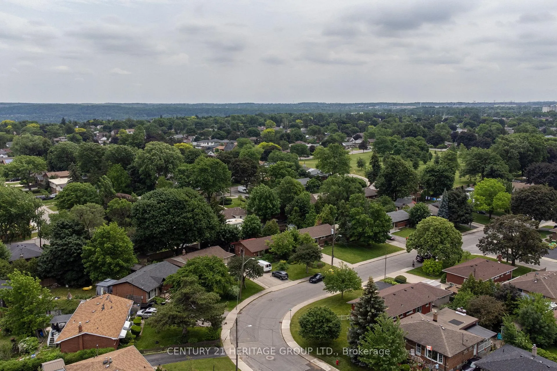 Photo 46 of 9 Kingslea Drive, Hamilton, Huntington — HOMEH