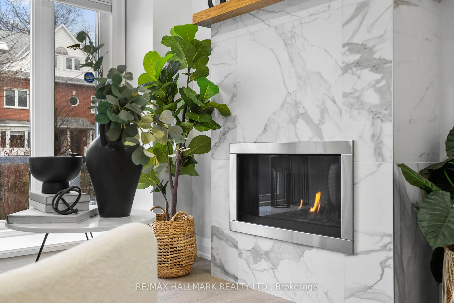 Photo 13 of 394 Main Street, Toronto, Woodbine-Lumsden — HOMEH
