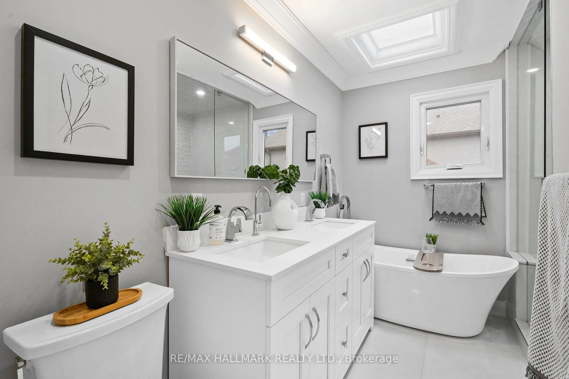 Photo 30 of 394 Main Street, Toronto, Woodbine-Lumsden — HOMEH