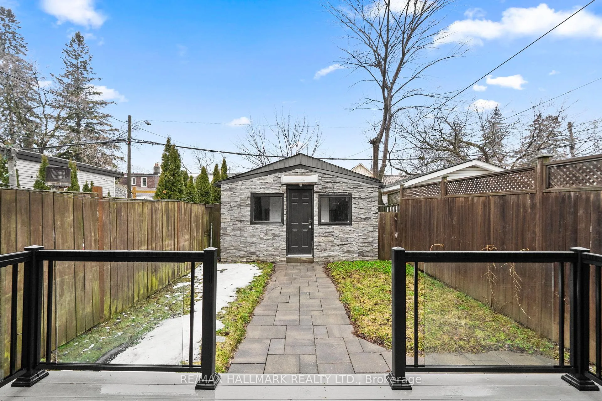 Photo 43 of 394 Main Street, Toronto, Woodbine-Lumsden — HOMEH