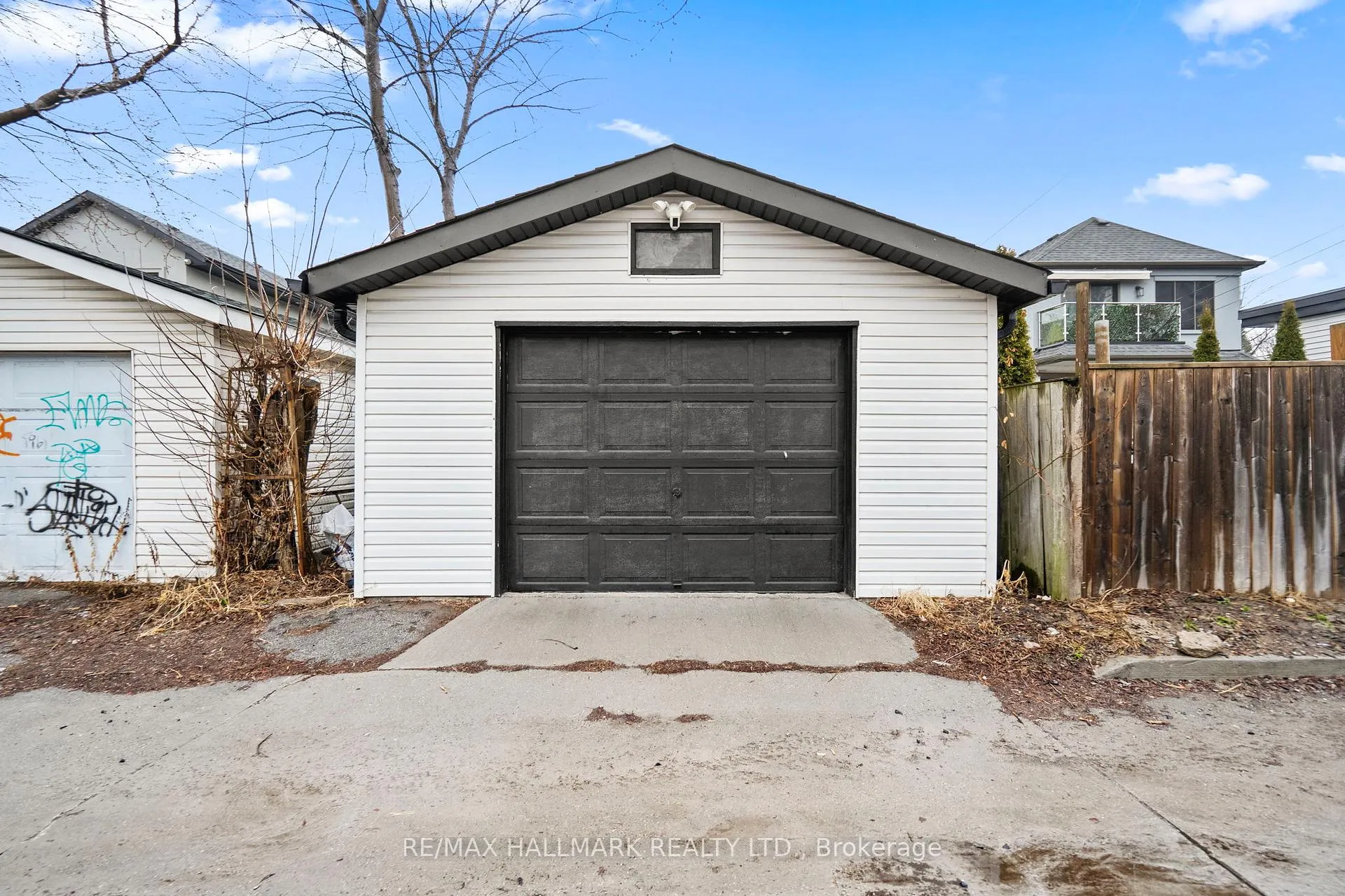 Photo 47 of 394 Main Street, Toronto, Woodbine-Lumsden — HOMEH
